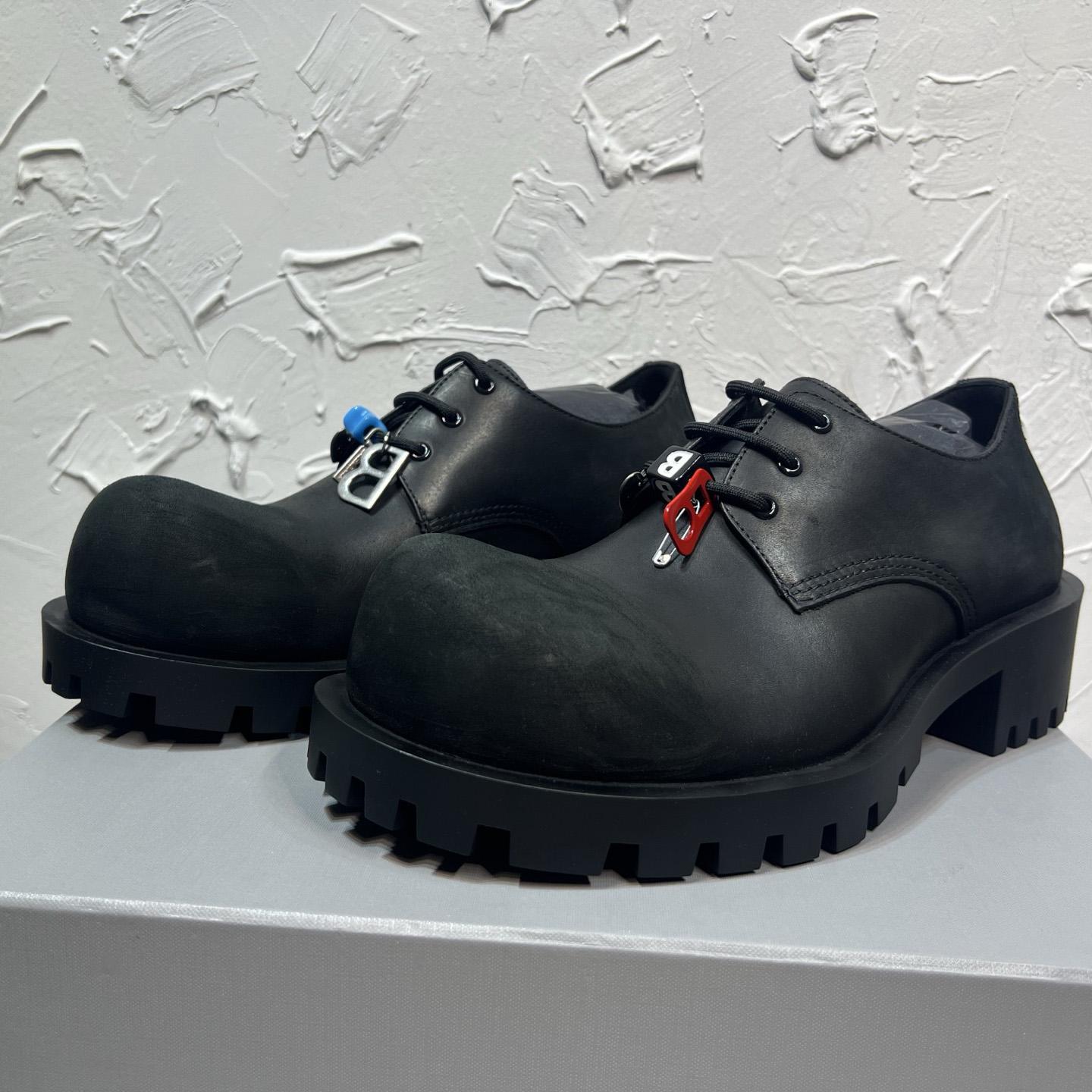 Balenciaga Hummer Derbie In Black - EUR FASHION