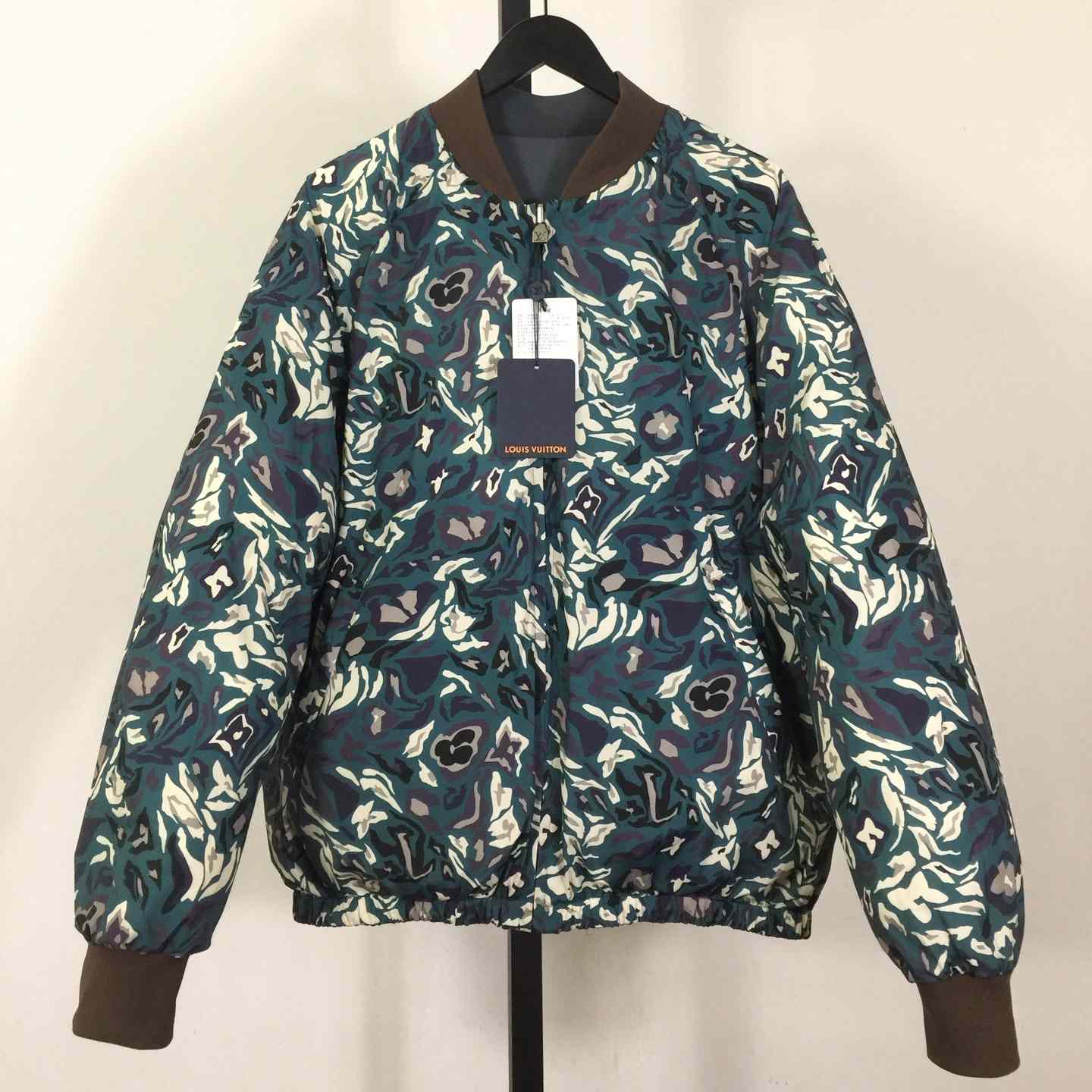 Louis Vuitton Reversible Puffer Jacket   1AILOE - EUR FASHION