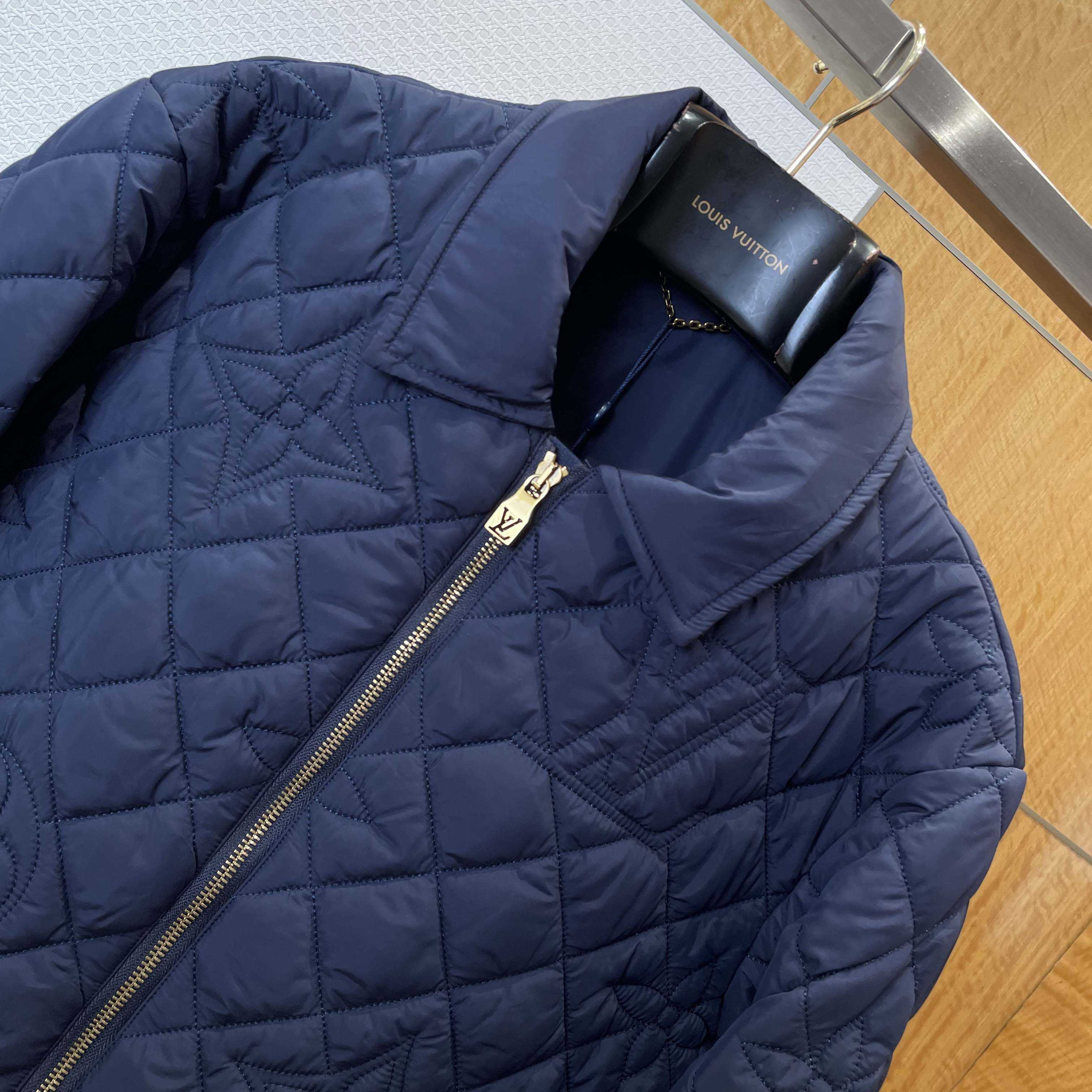 Louis Vuitton Quilted Monogram Overshirt   1AIJRH - EUR FASHION