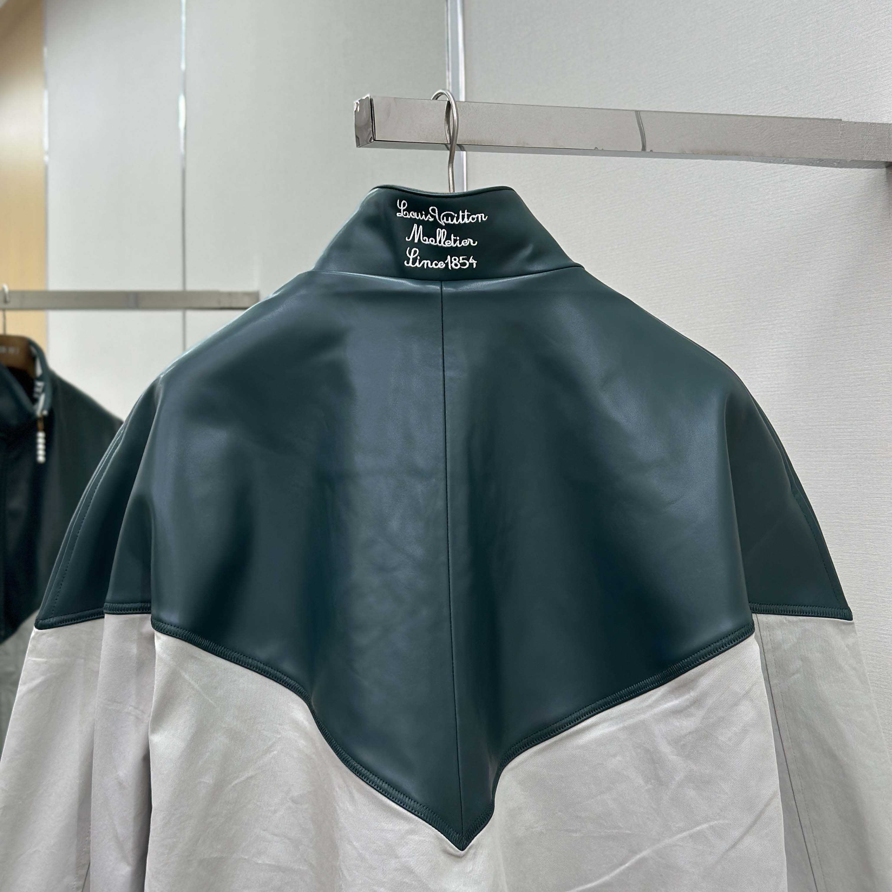 Louis Vuitton Graphic Leather Mix Tracktop   1AIJX2 - EUR FASHION