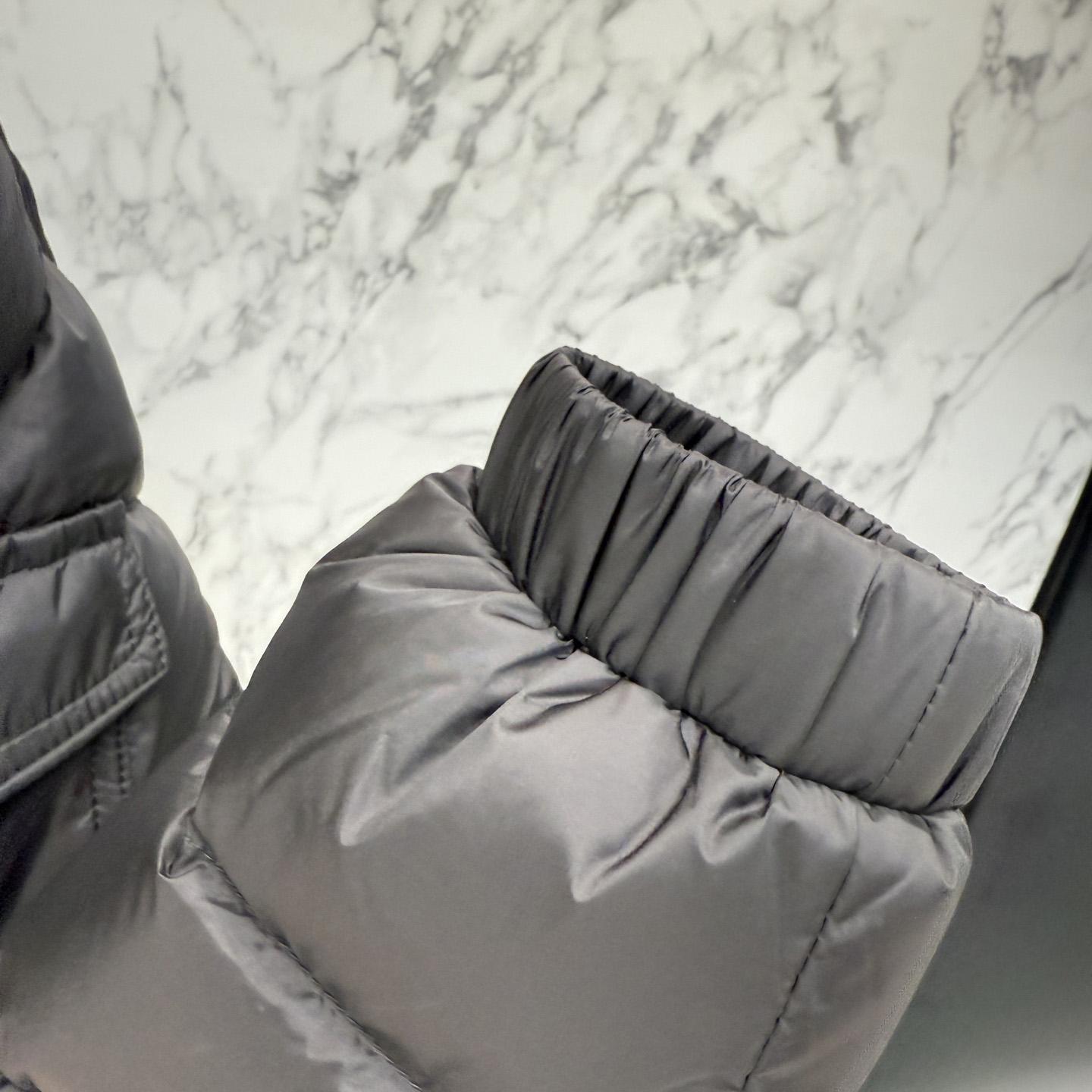 Moncler Galion Hooded Short Down Jacket - EUR FASHION