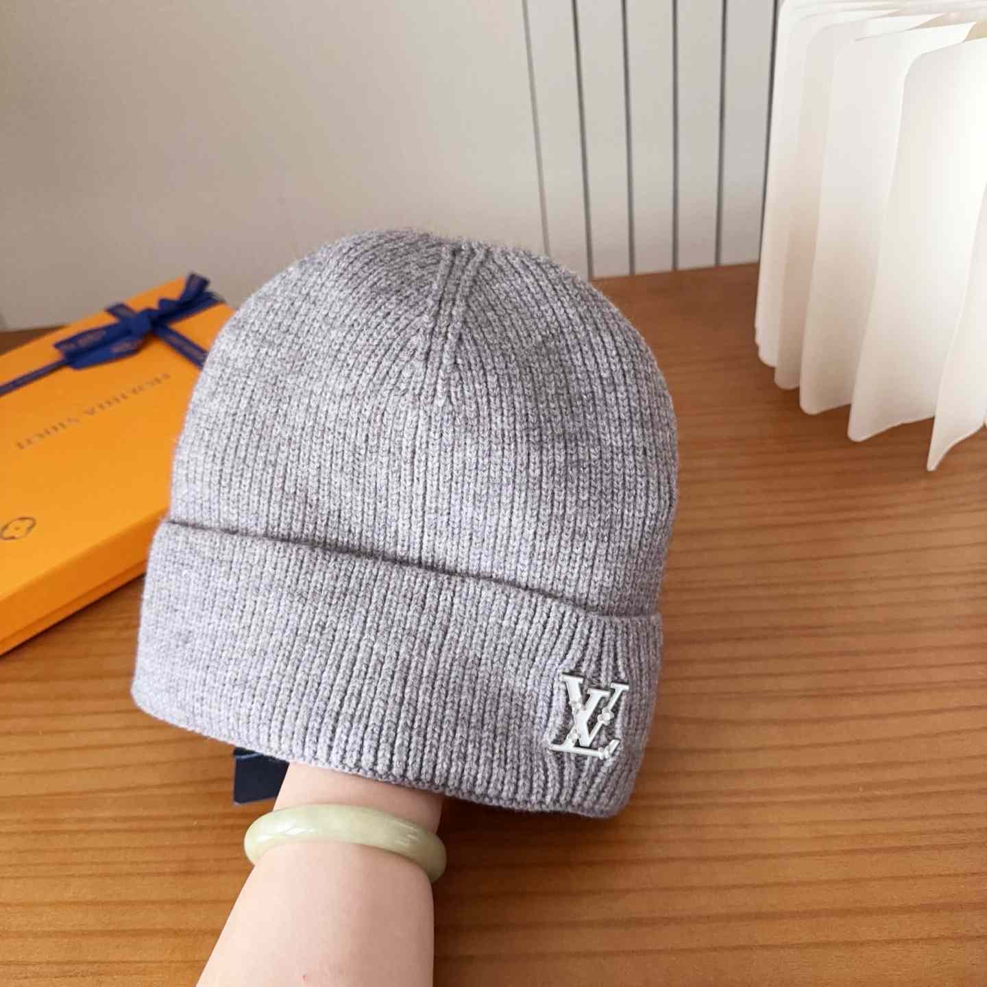 Louis Vuitton Beanie    - EUR FASHION