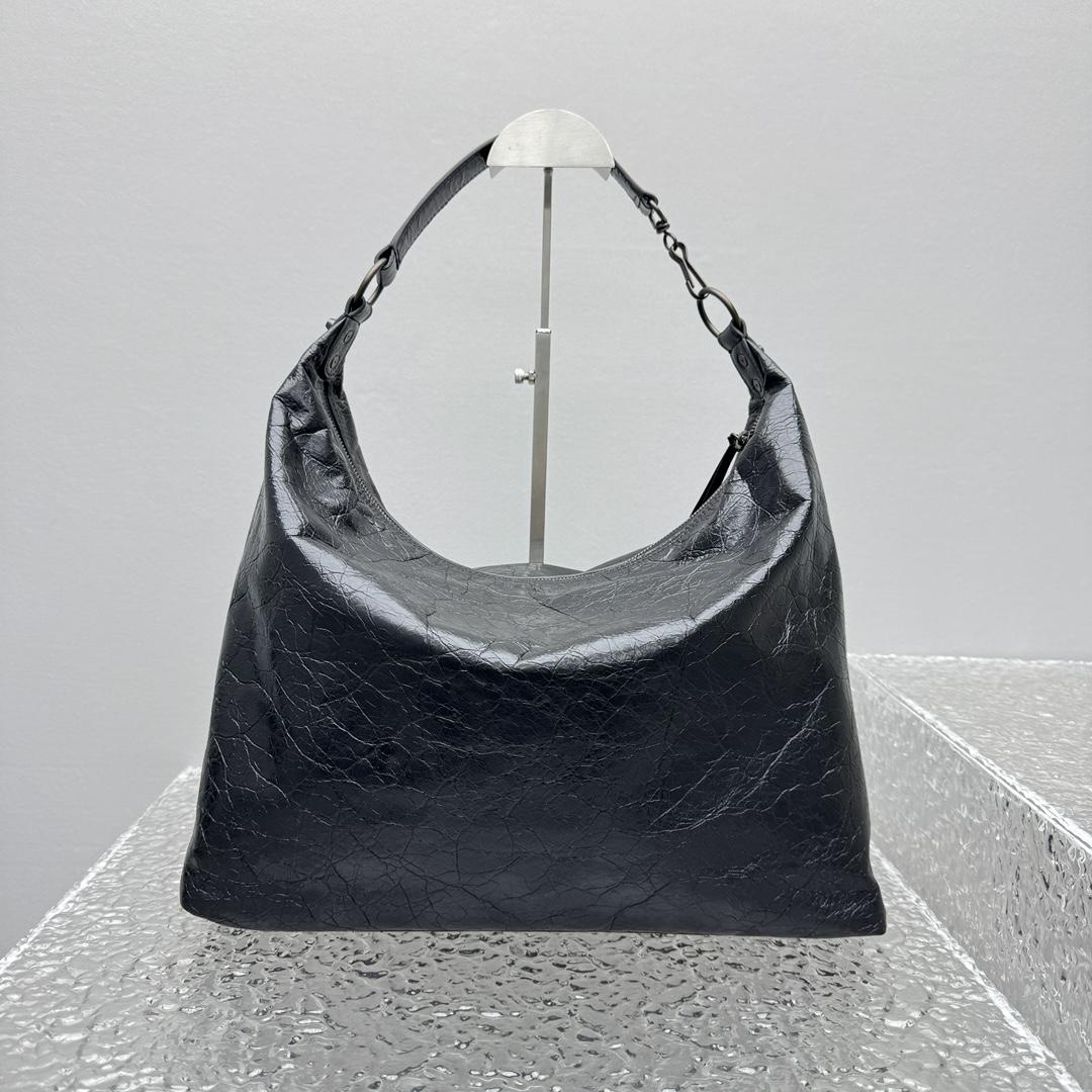 Balenciaga Le City Hobo Bag Medium In Black - EUR FASHION