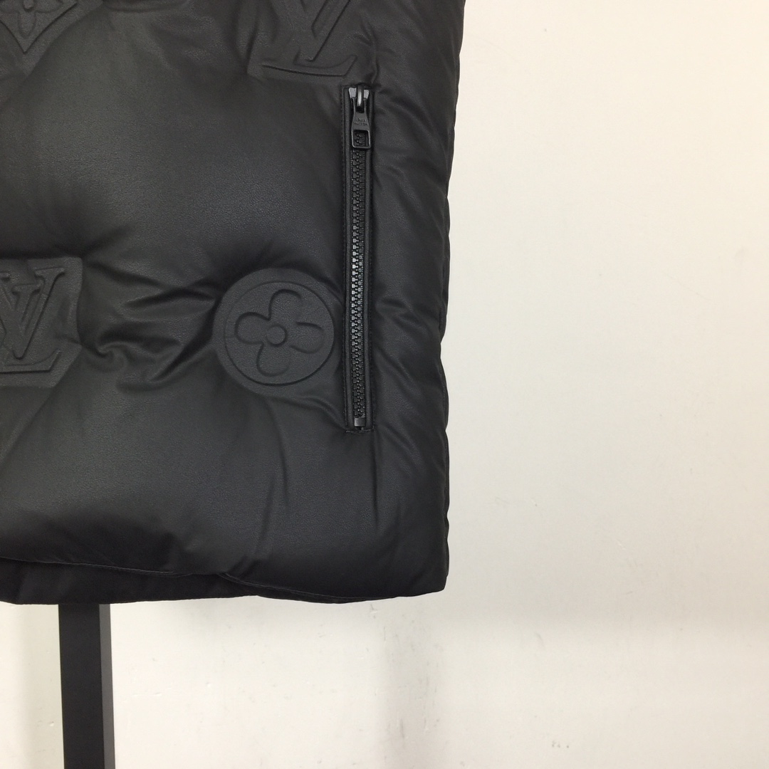 Louis Vuitton Monogram Gilet - EUR FASHION