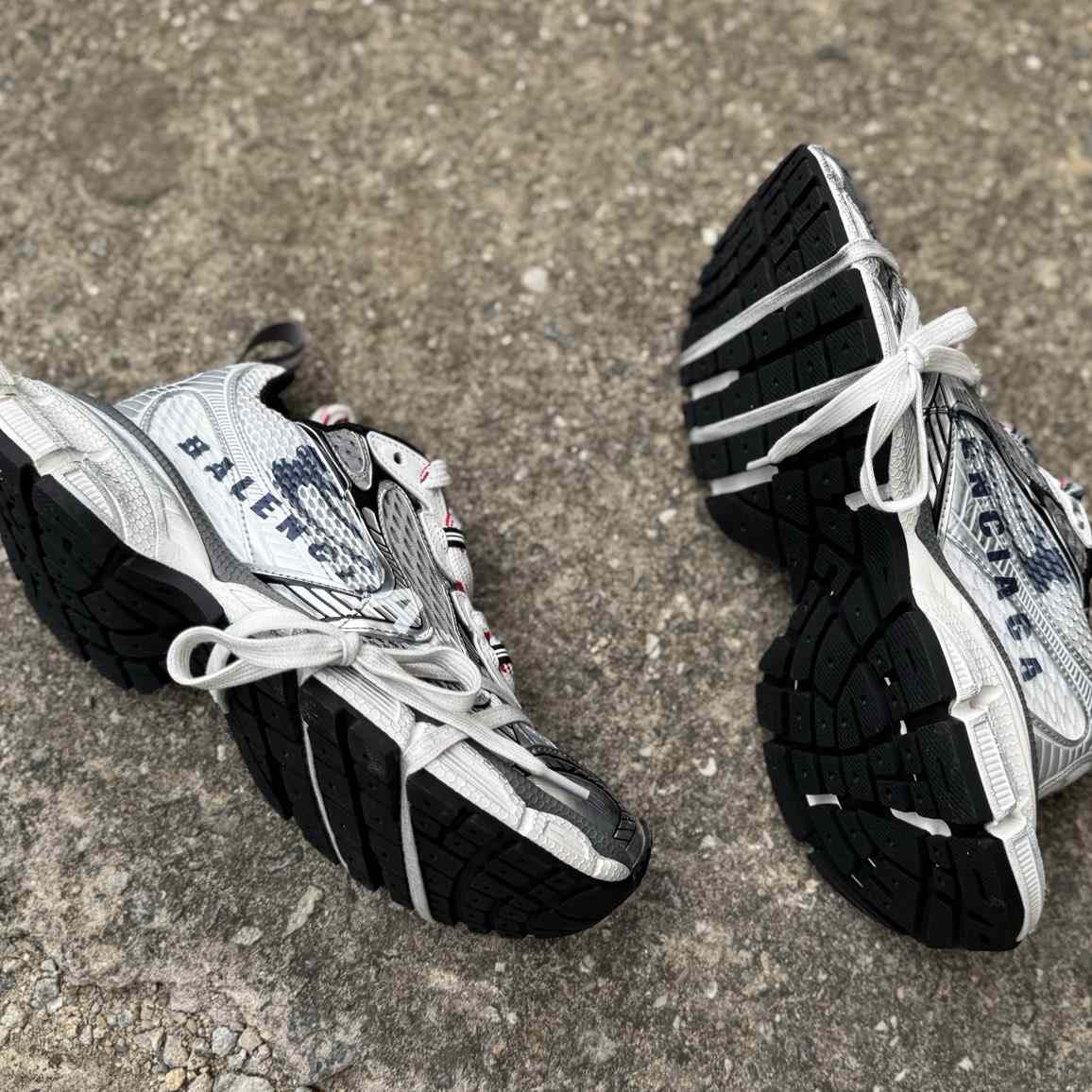 Balenciaga 3XL Mesh “Grey” Distressed Low-Top Dad Sneakers 840090 W3XSG 9239 - EUR FASHION