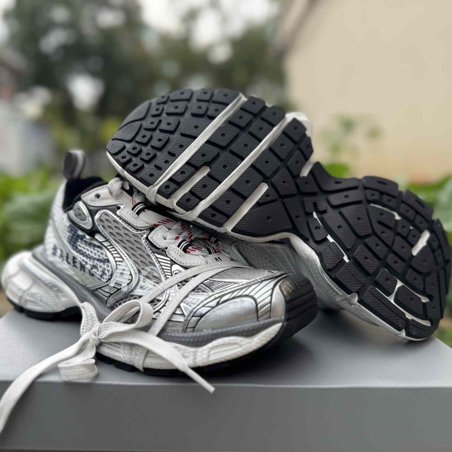 Balenciaga 3XL Mesh “Grey” Distressed Low-Top Dad Sneakers 840090 W3XSG 9239 - EUR FASHION