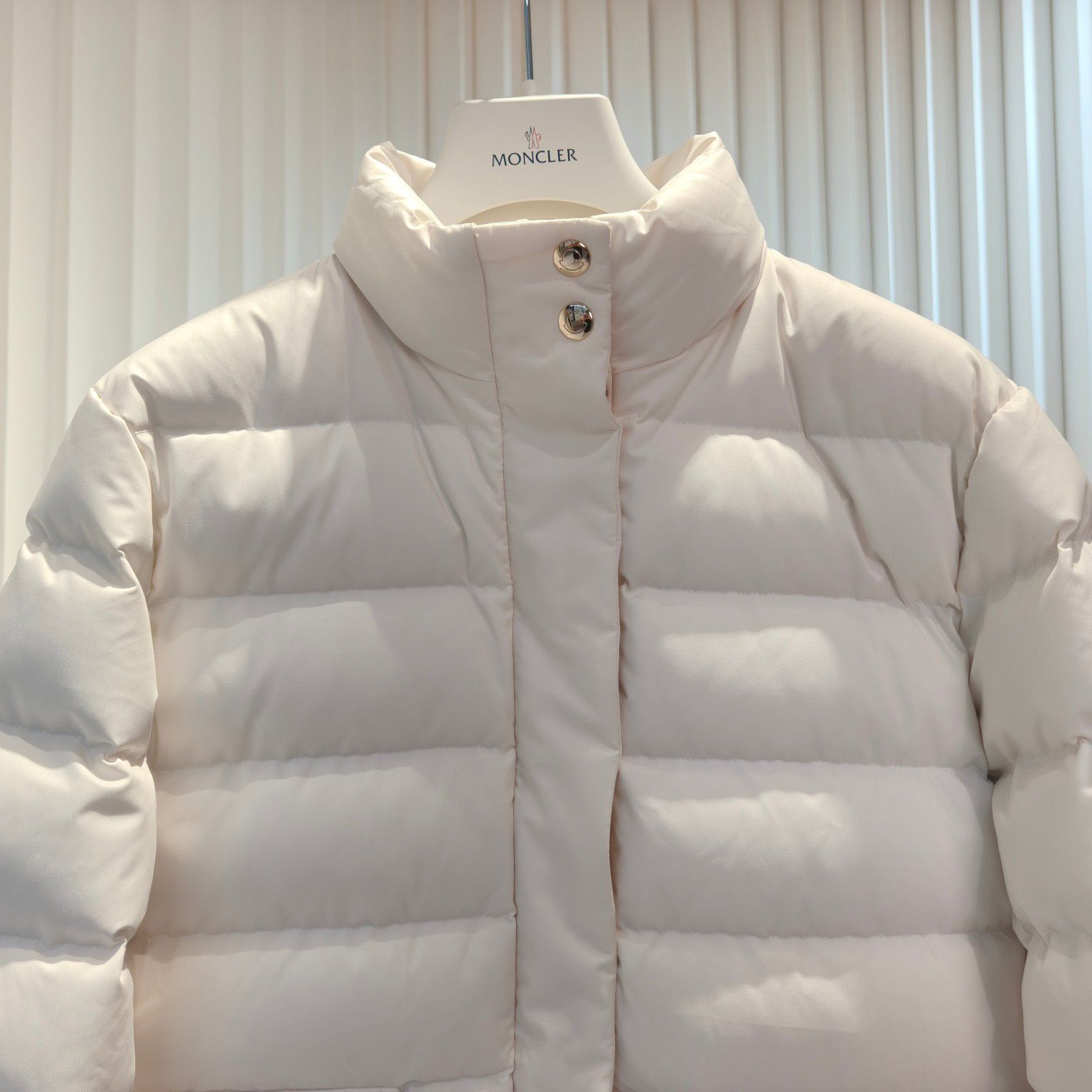 Moncler Bessettes Short Down Jacket - EUR FASHION