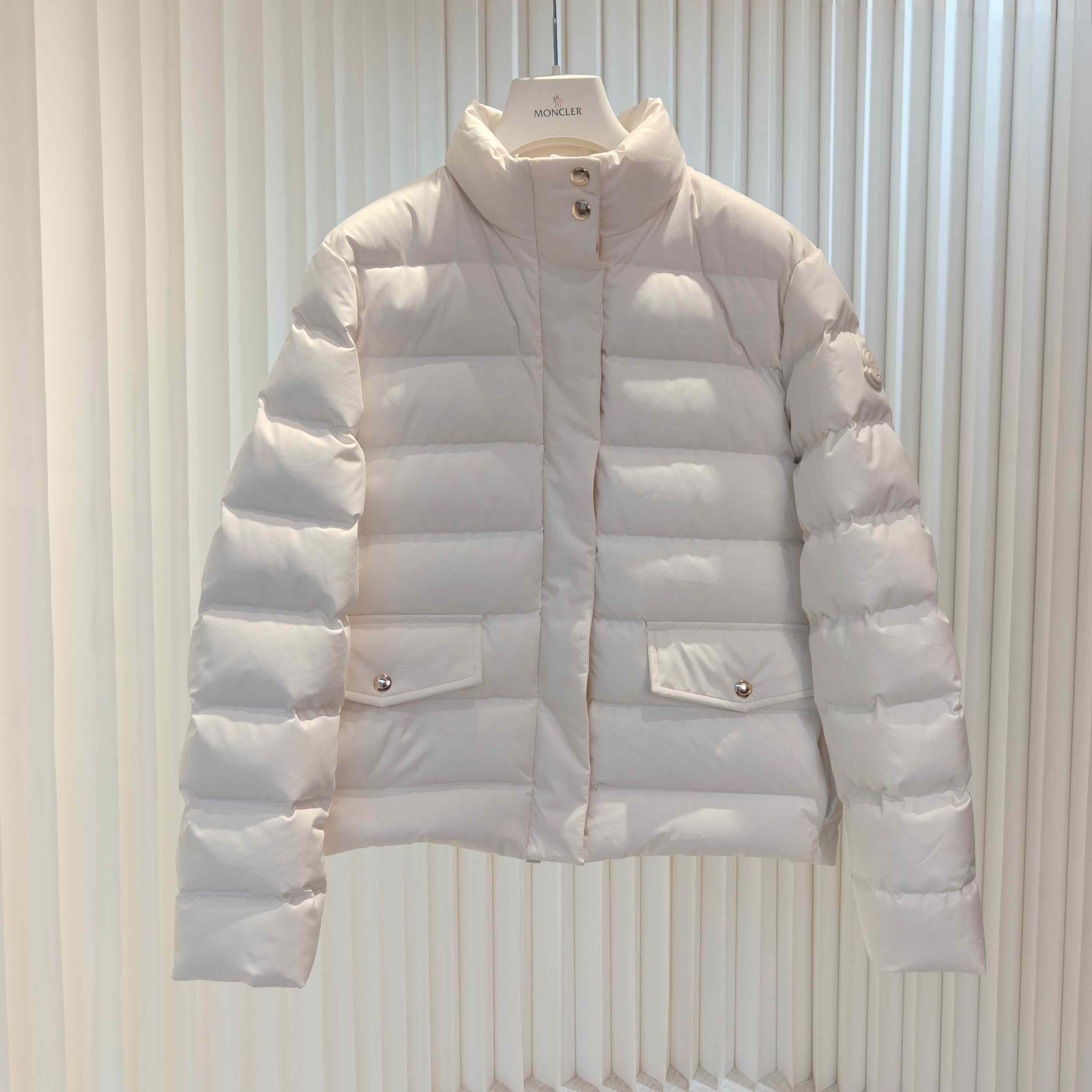 Moncler Bessettes Short Down Jacket - EUR FASHION