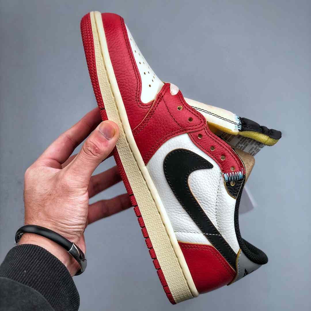 Air Jordan 1 Low “UN White/Red” Lifestyle Sneakers HQ6998-6001 - EUR FASHION