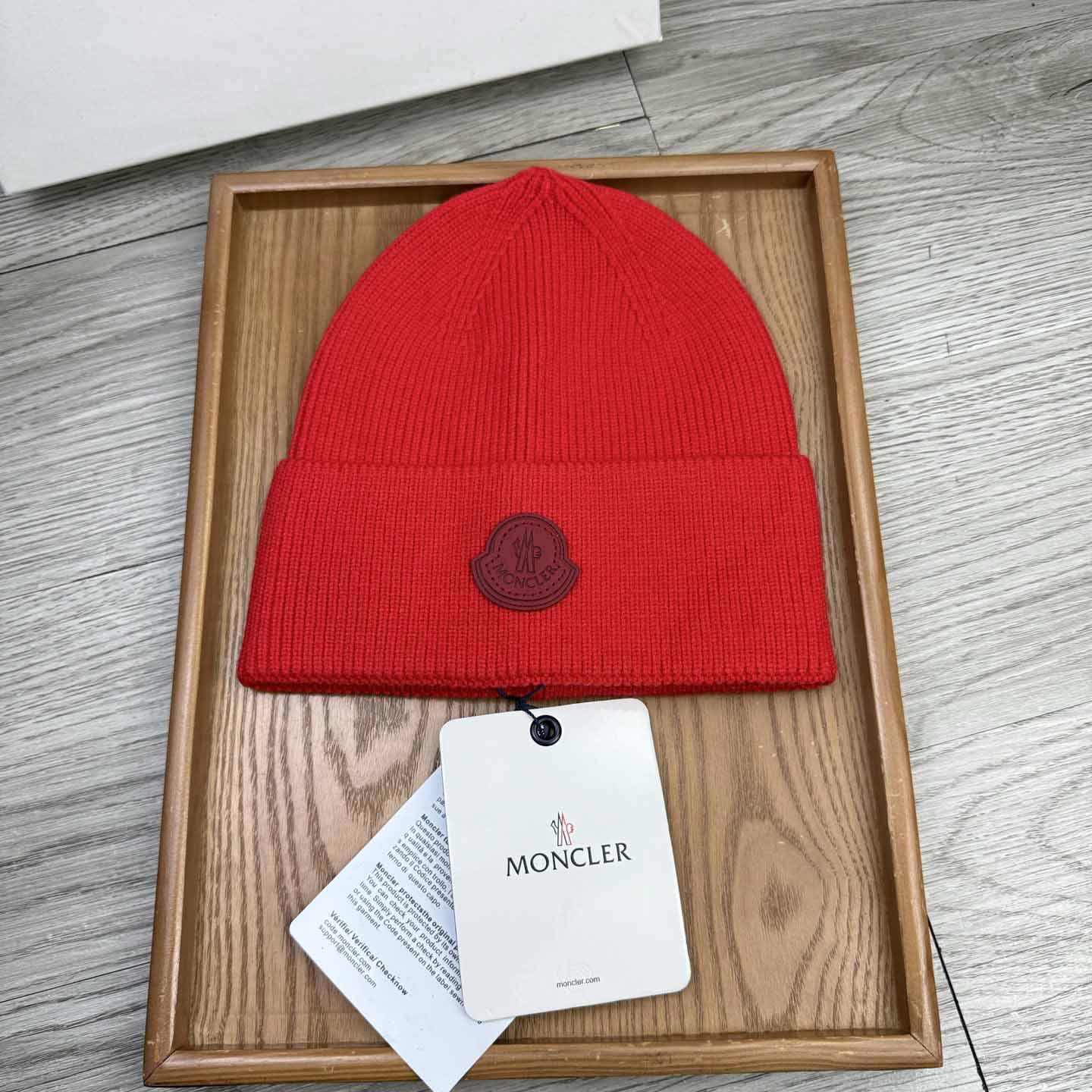 Moncler Beanie  - EUR FASHION