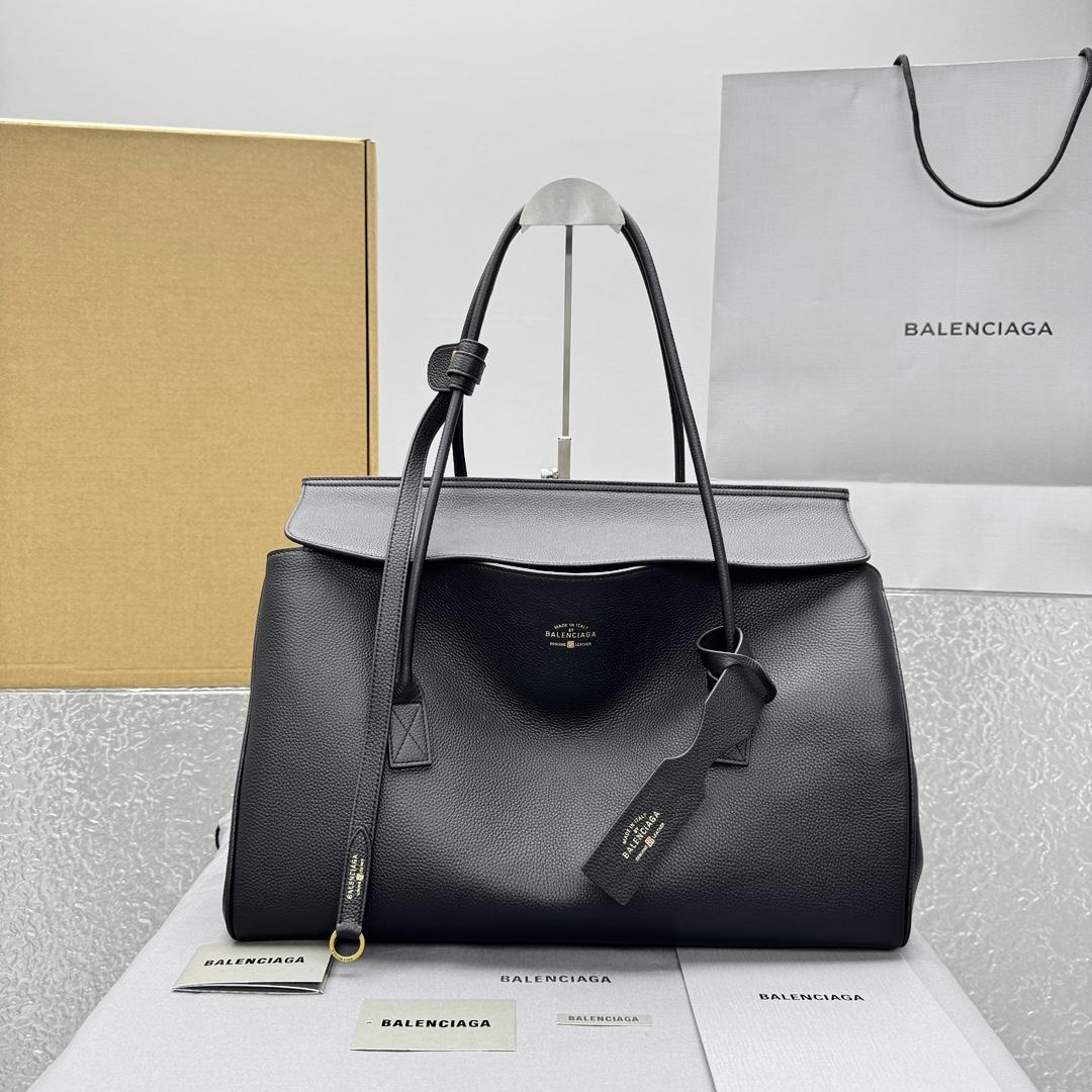 Balenciaga Carrie Carry All Bag In Black - EUR FASHION