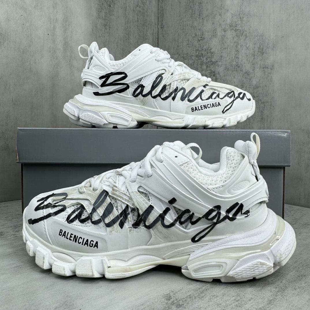 Balenciaga Track Signature Sneaker In White - EUR FASHION
