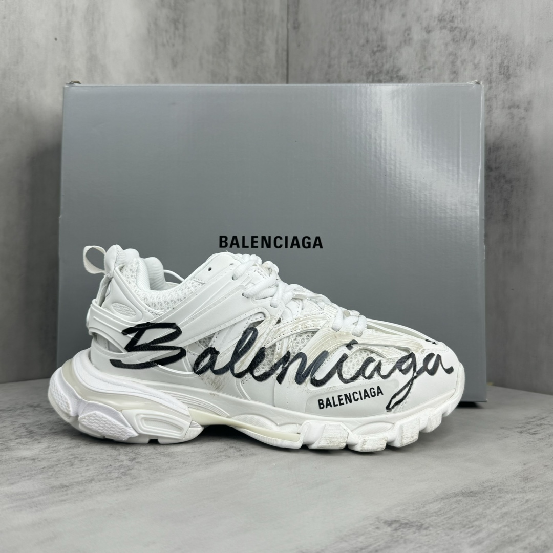Balenciaga Track Signature Sneaker In White - EUR FASHION