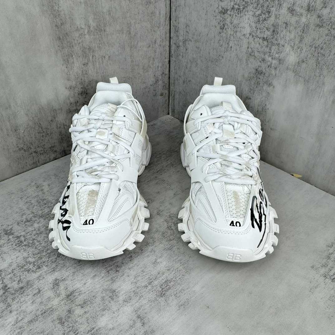 Balenciaga Track Signature Sneaker In White - EUR FASHION