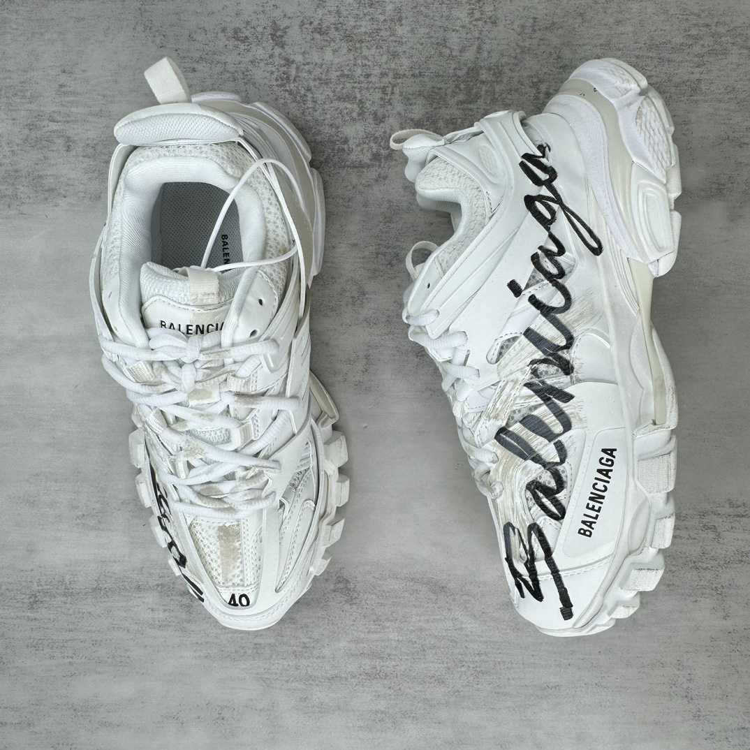 Balenciaga Track Signature Sneaker In White - EUR FASHION