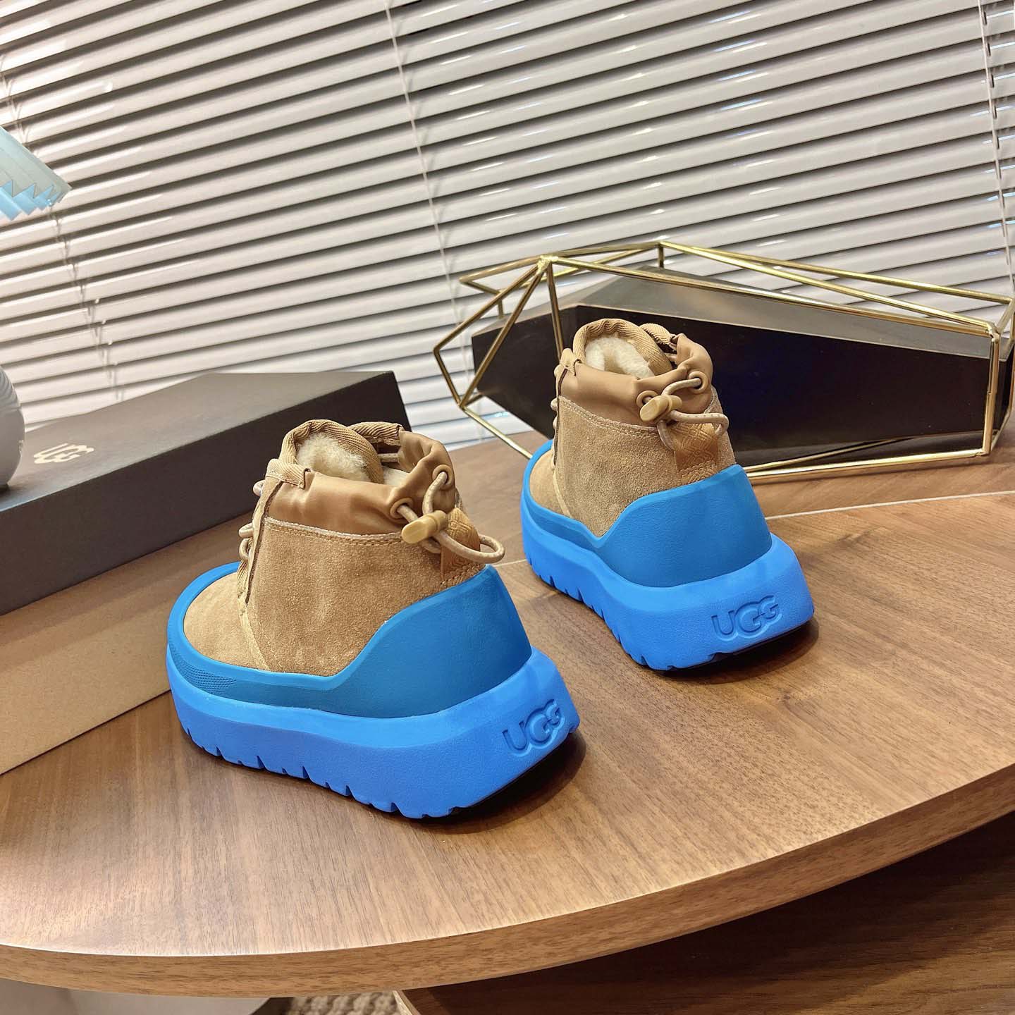 UGG Neumel Weather Hybrid Chukka - EUR FASHION