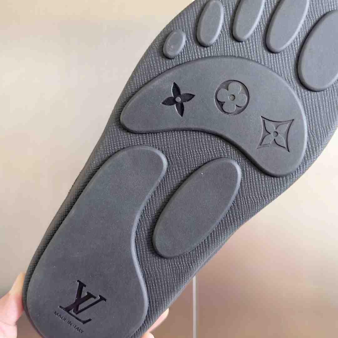 Louis Vuitton LV Yeti Slip On   1AIJCQ - EUR FASHION