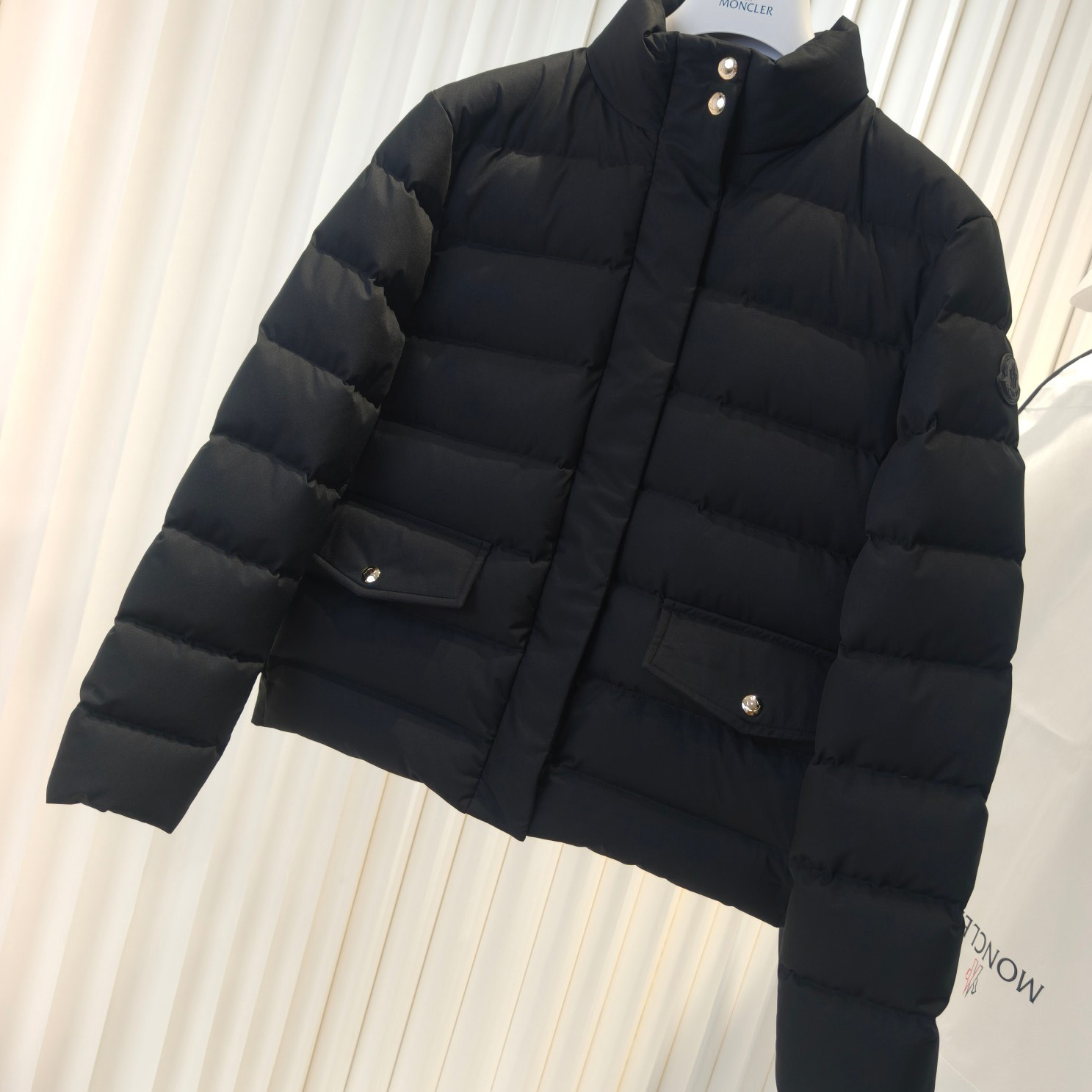 Moncler Bessettes Short Down Jacket - EUR FASHION