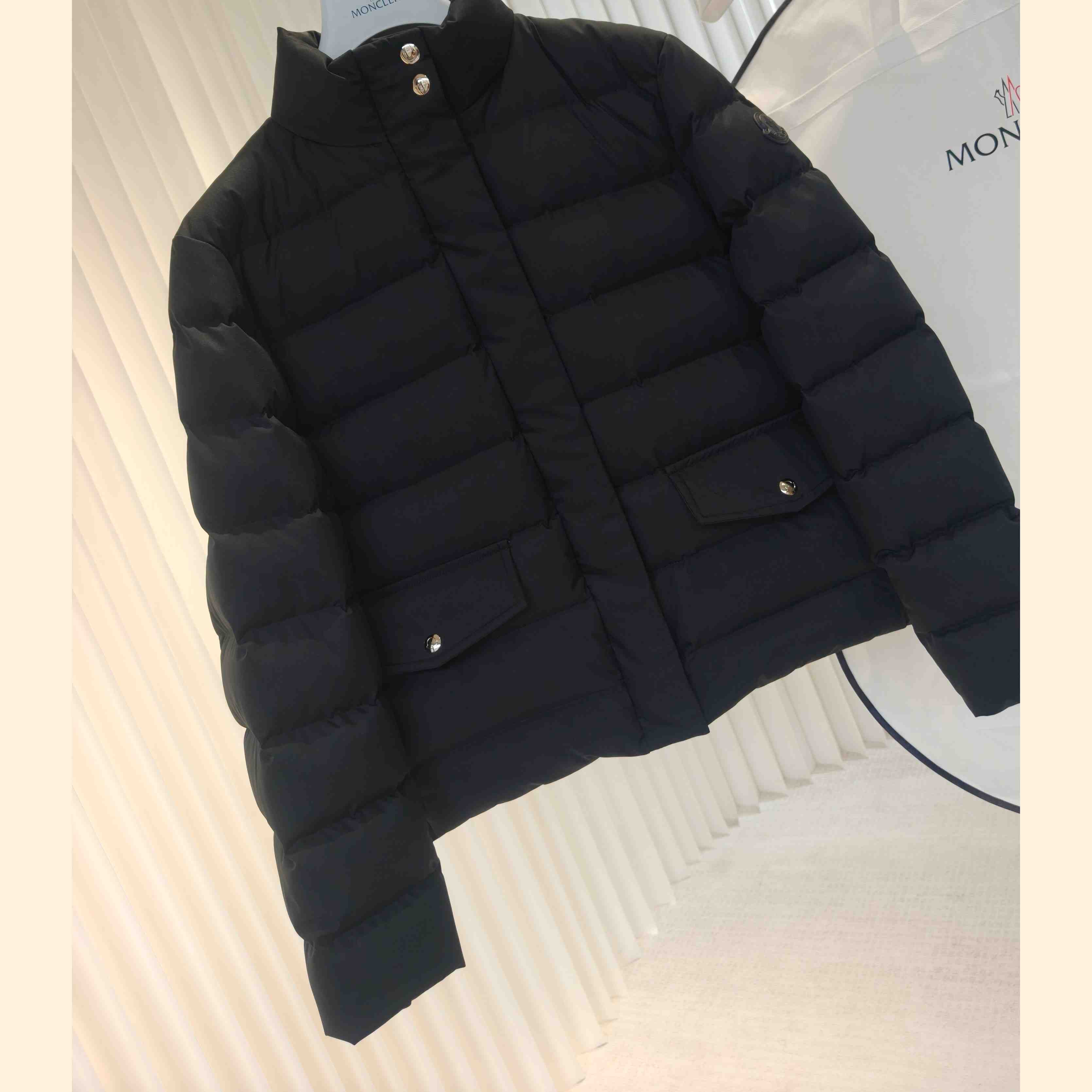 Moncler Bessettes Short Down Jacket - EUR FASHION