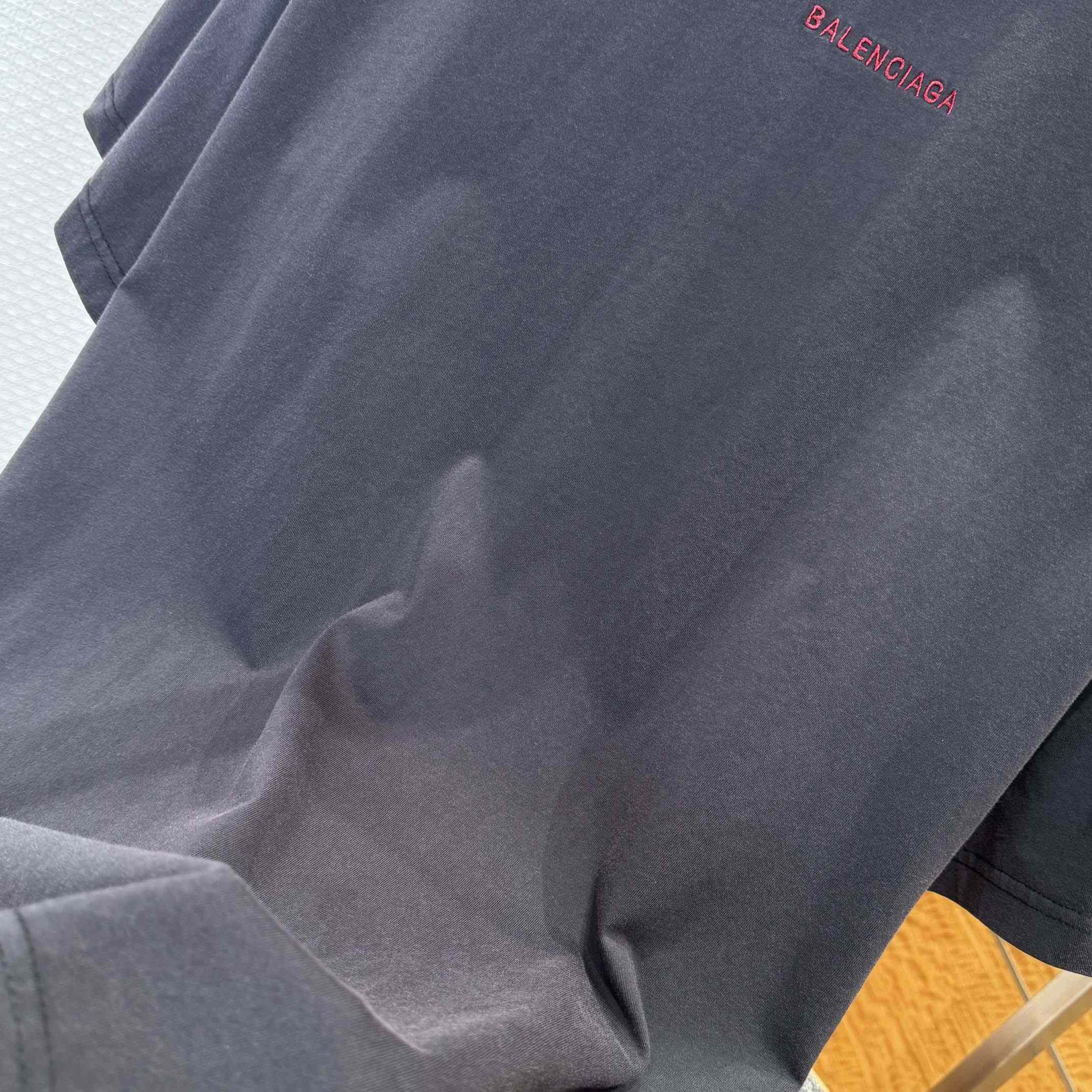 Balenciaga Back T-Shirt Medium Fit in Faded Black /Red - EUR FASHION