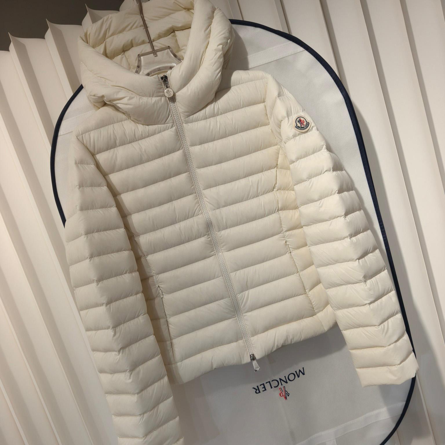 Moncler Ige Hooded Short Down Jacket - EUR FASHION
