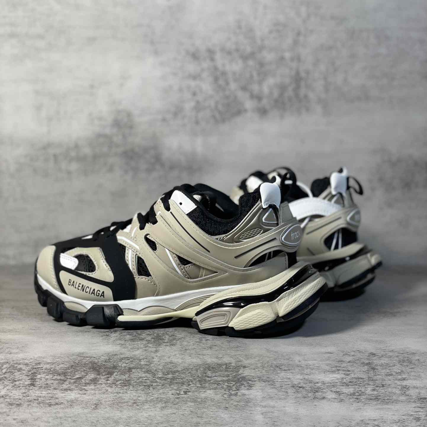 Balenciaga Track Sneaker In Beige And Black Mesh And Nylon - EUR FASHION