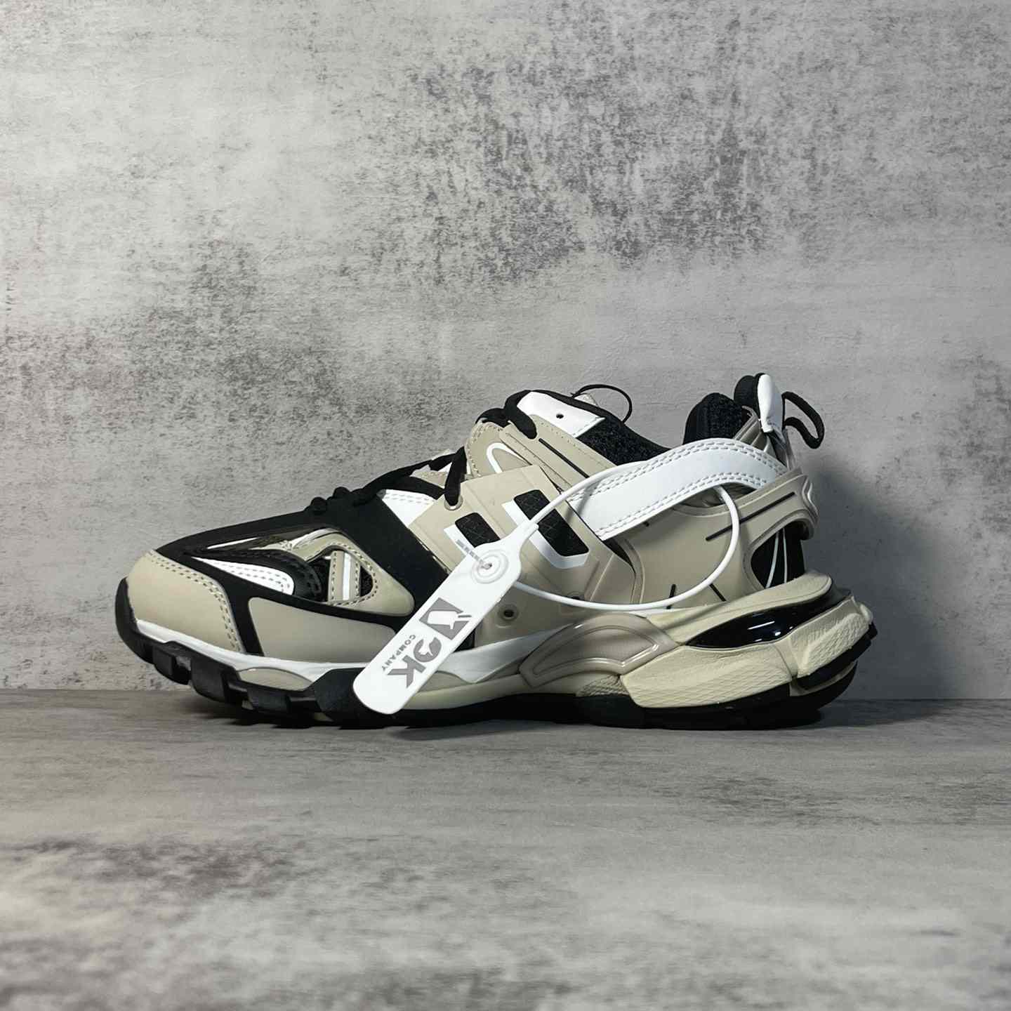 Balenciaga Track Sneaker In Beige And Black Mesh And Nylon - EUR FASHION