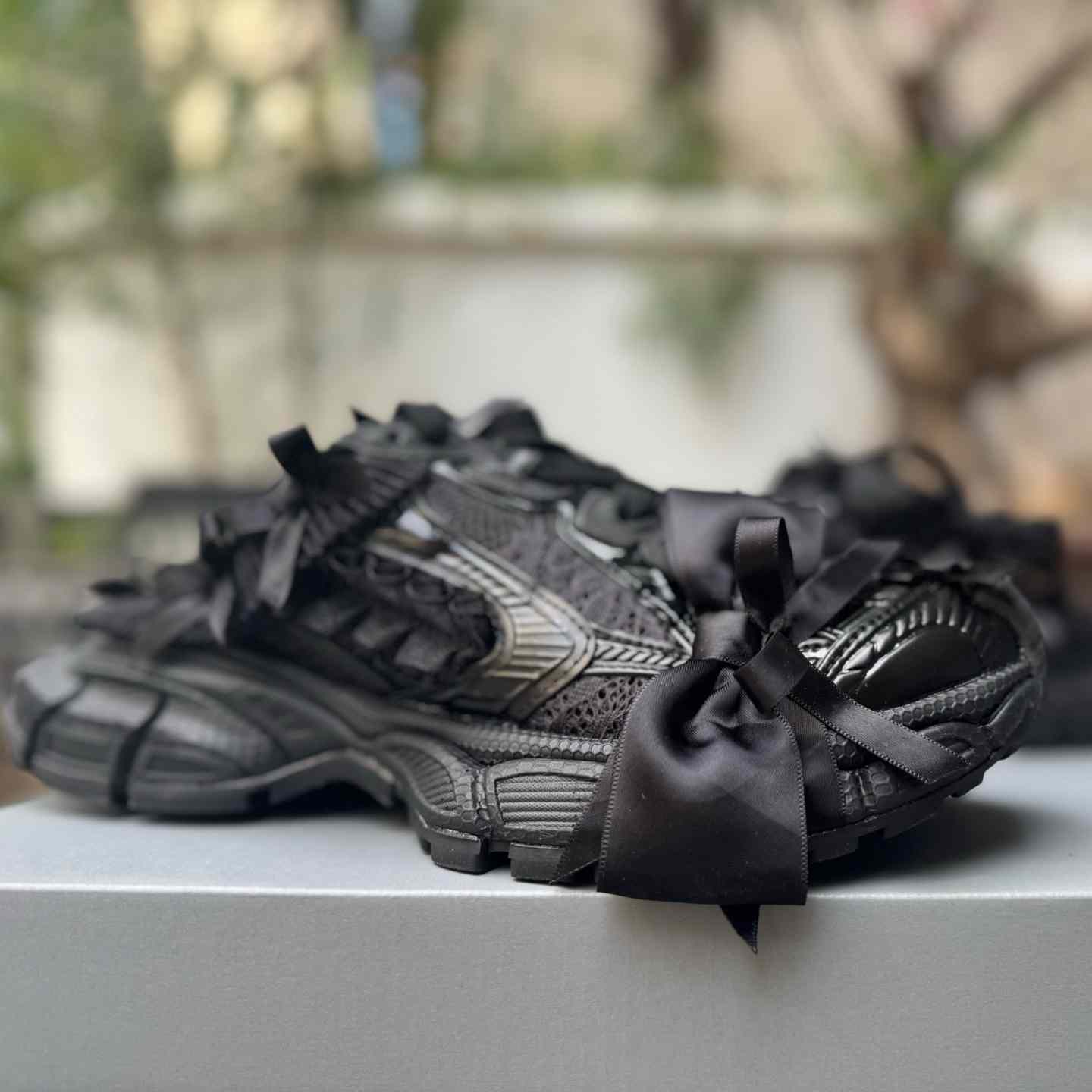 Balenciaga 3XL Mule “Black” Distressed Closed-Toe Half Slip-On Sneaker  - EUR FASHION