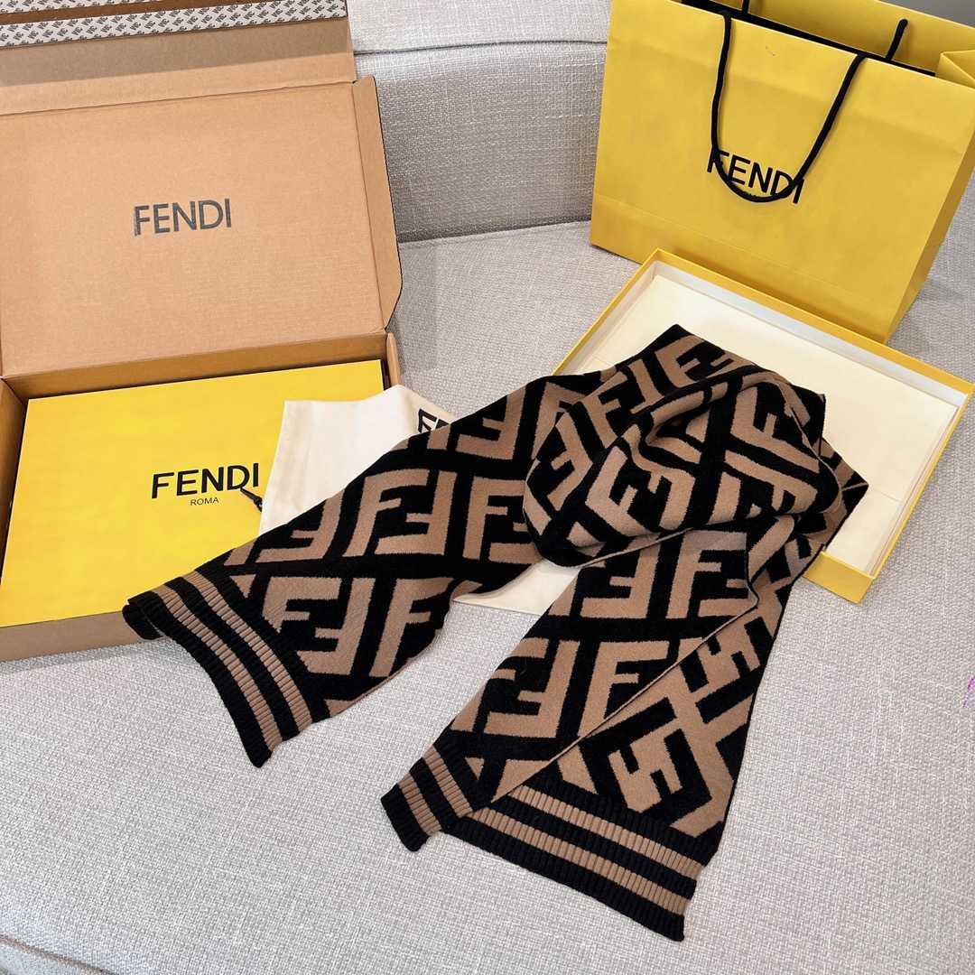 Fendi Scarf Wool Brown - EUR FASHION