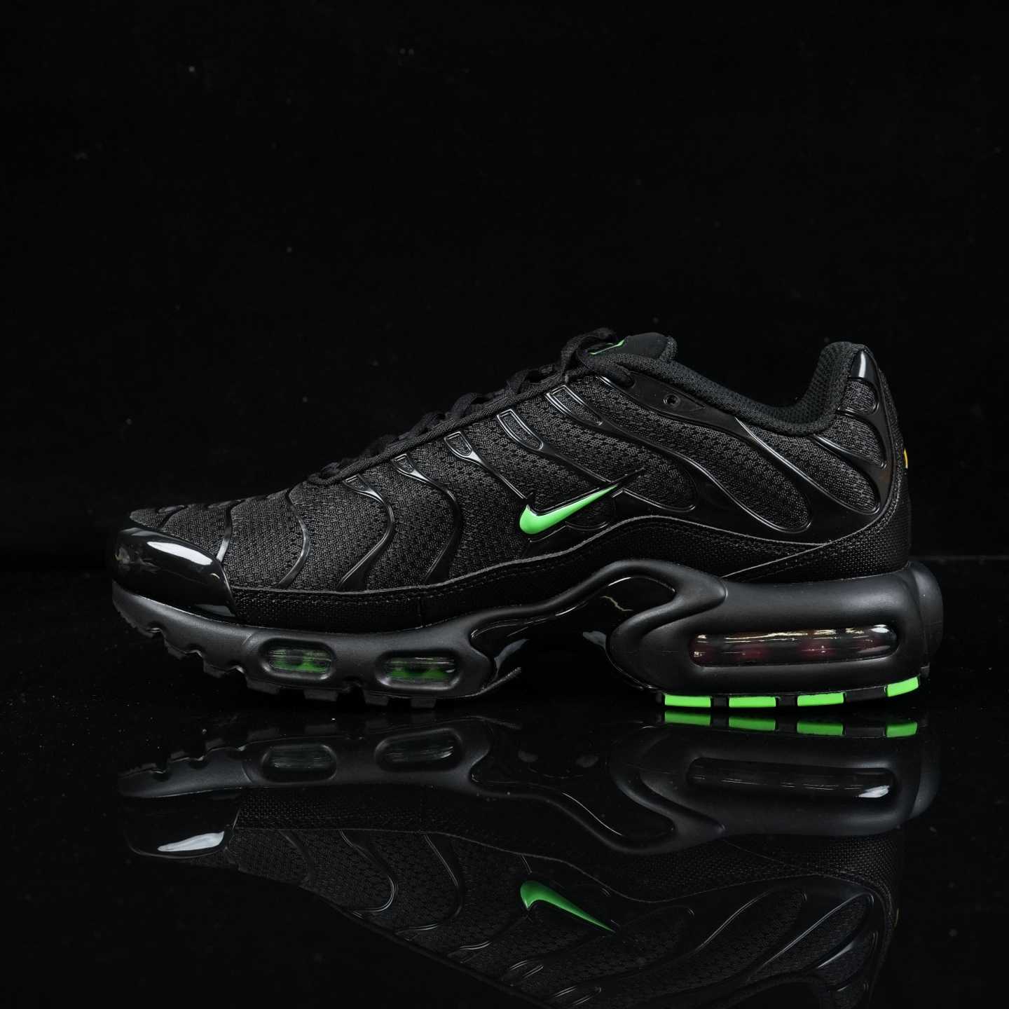 Nike Air Max Plus “Black Green Strike” Running Shoes DM0032-024 - EUR FASHION