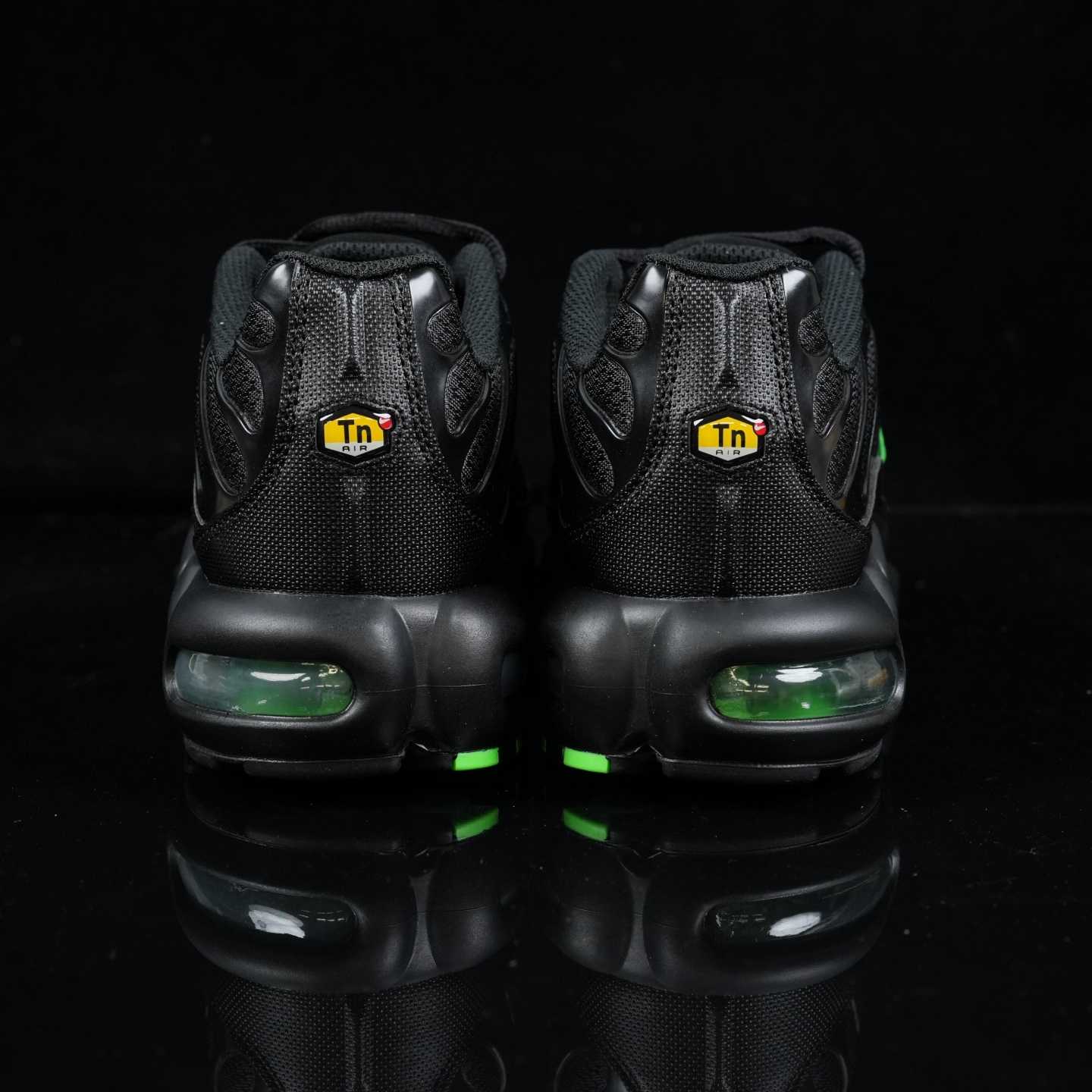 Nike Air Max Plus “Black Green Strike” Running Shoes DM0032-024 - EUR FASHION