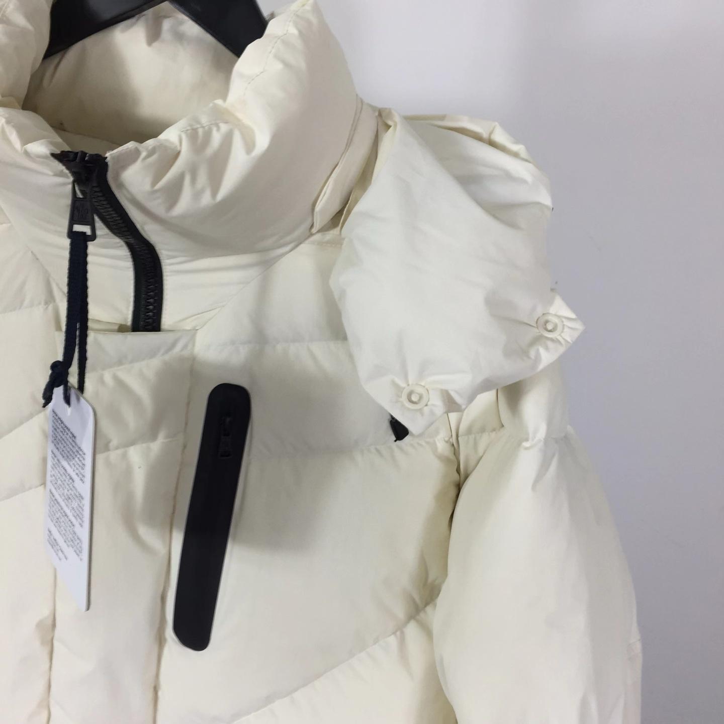 Moncler Short Down Jacket - EUR FASHION