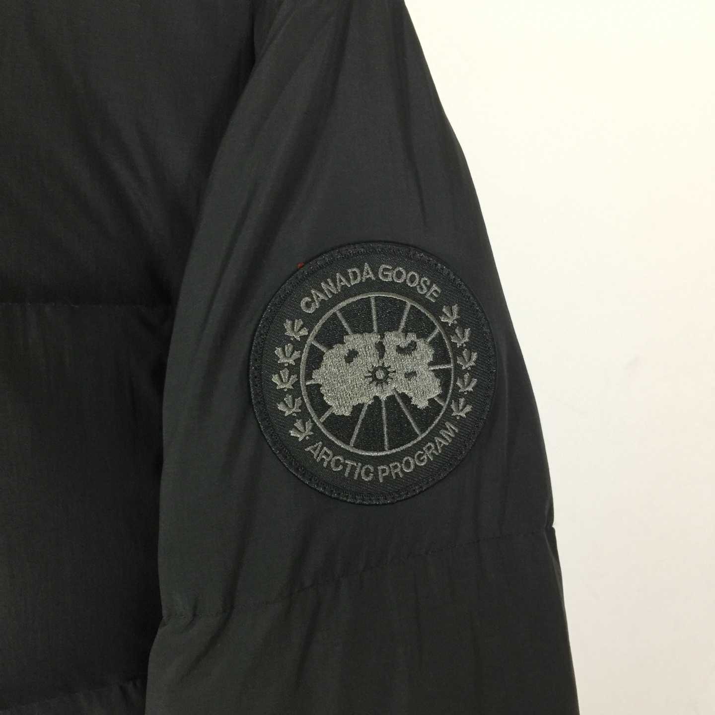 Canada Goose Long Down Jacket - EUR FASHION