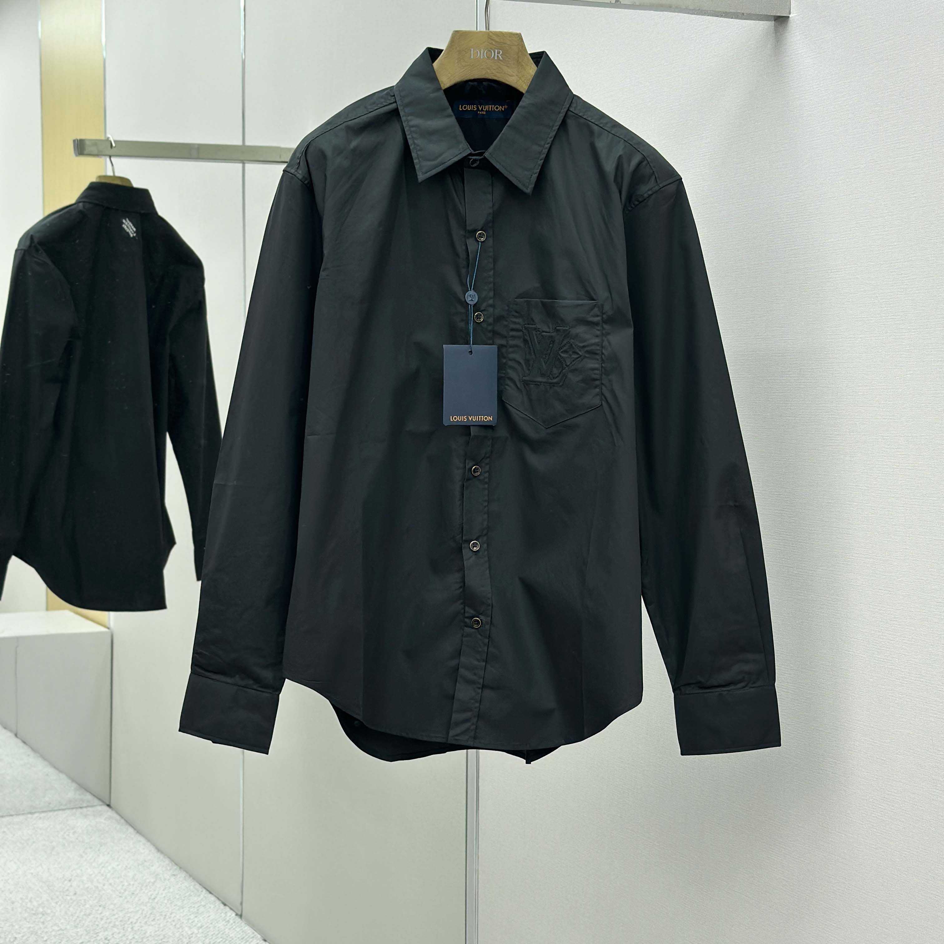 Louis Vuitton Embossed Signature Long-Sleeved Cotton Shirt    - EUR FASHION