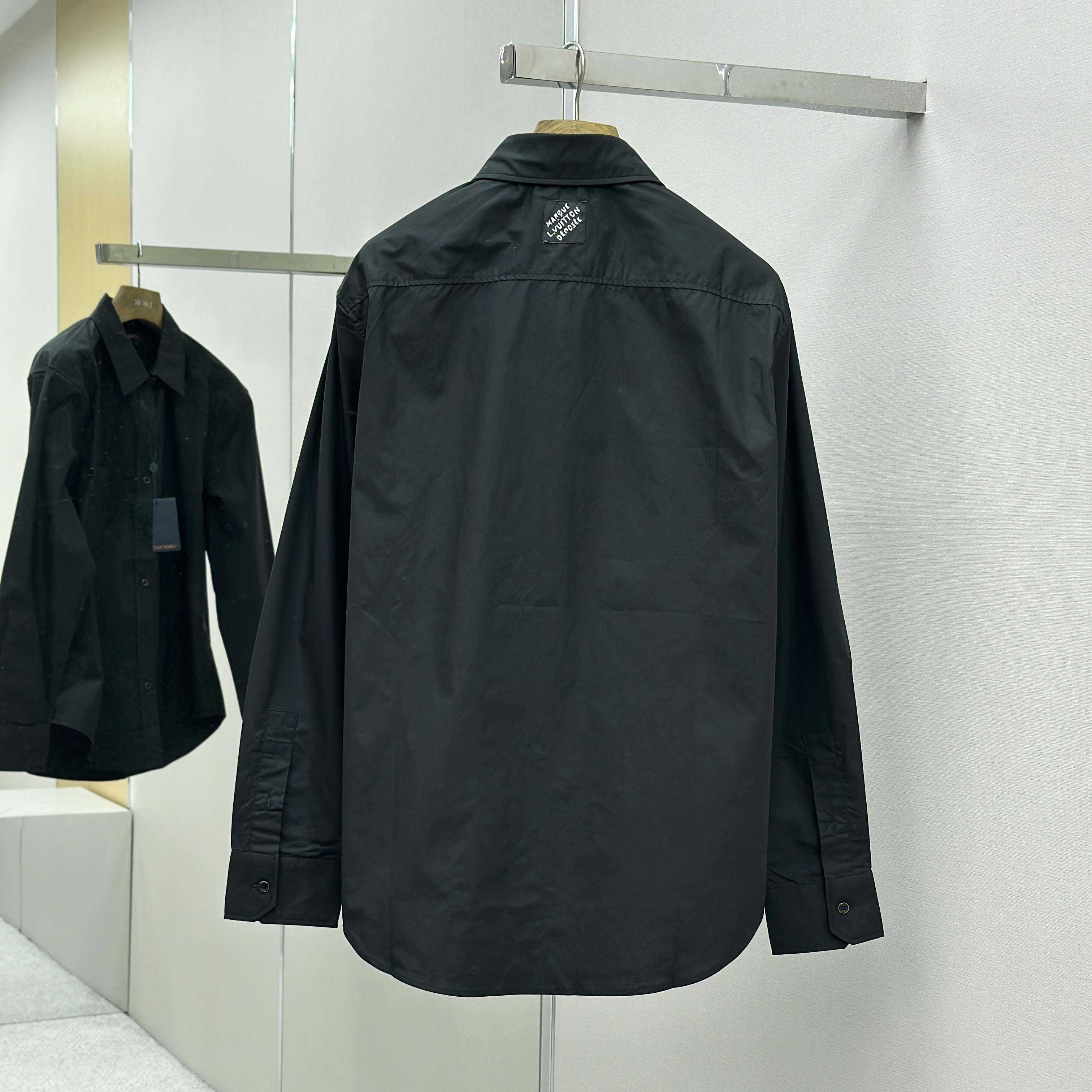 Louis Vuitton Embossed Signature Long-Sleeved Cotton Shirt    - EUR FASHION