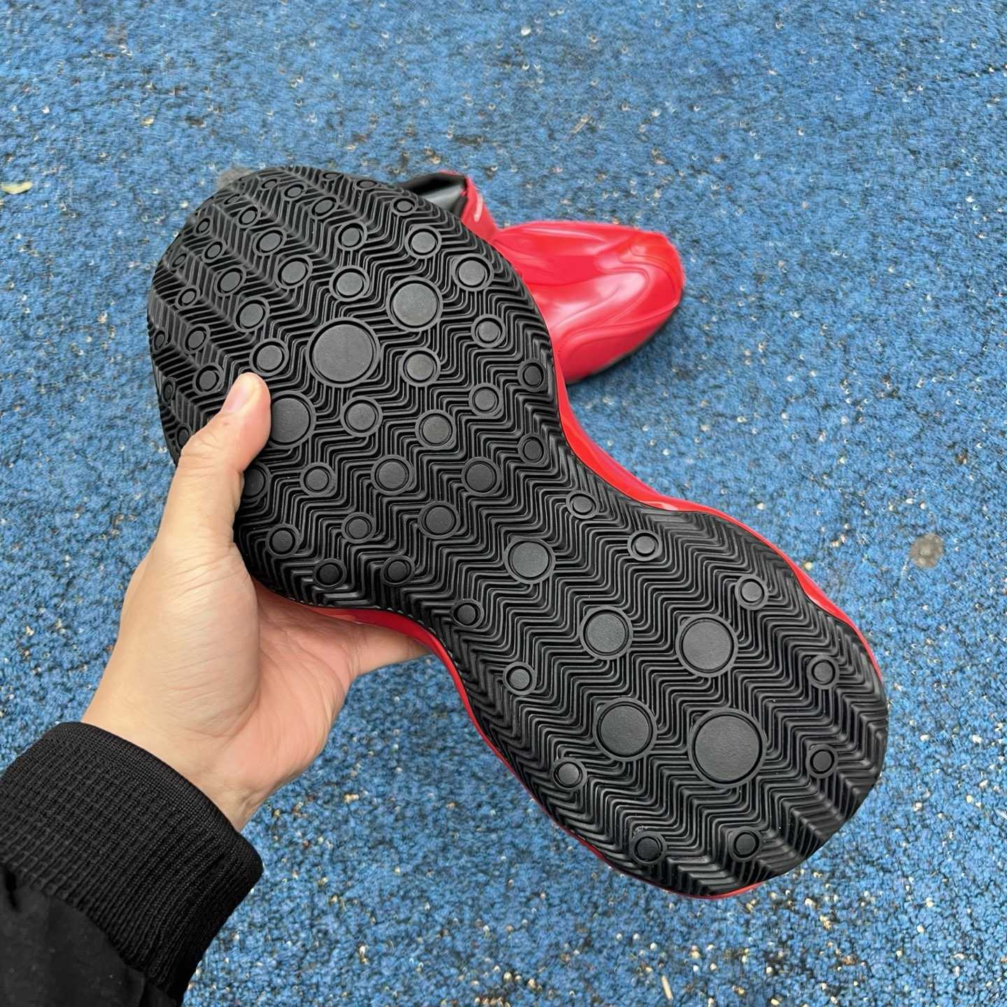 Balenciaga Basketball Sneaker 19th Edition “Black/Red” 824909WBKBM6010 - EUR FASHION