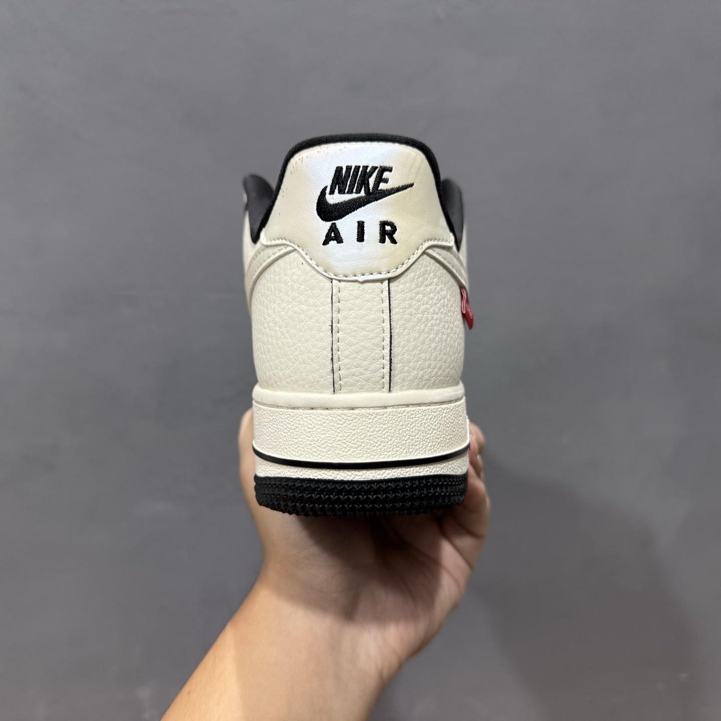 Supreme x Nike Air Force 1 ’07 Low “Sail / Black Trim” – XX3168-220 - EUR FASHION