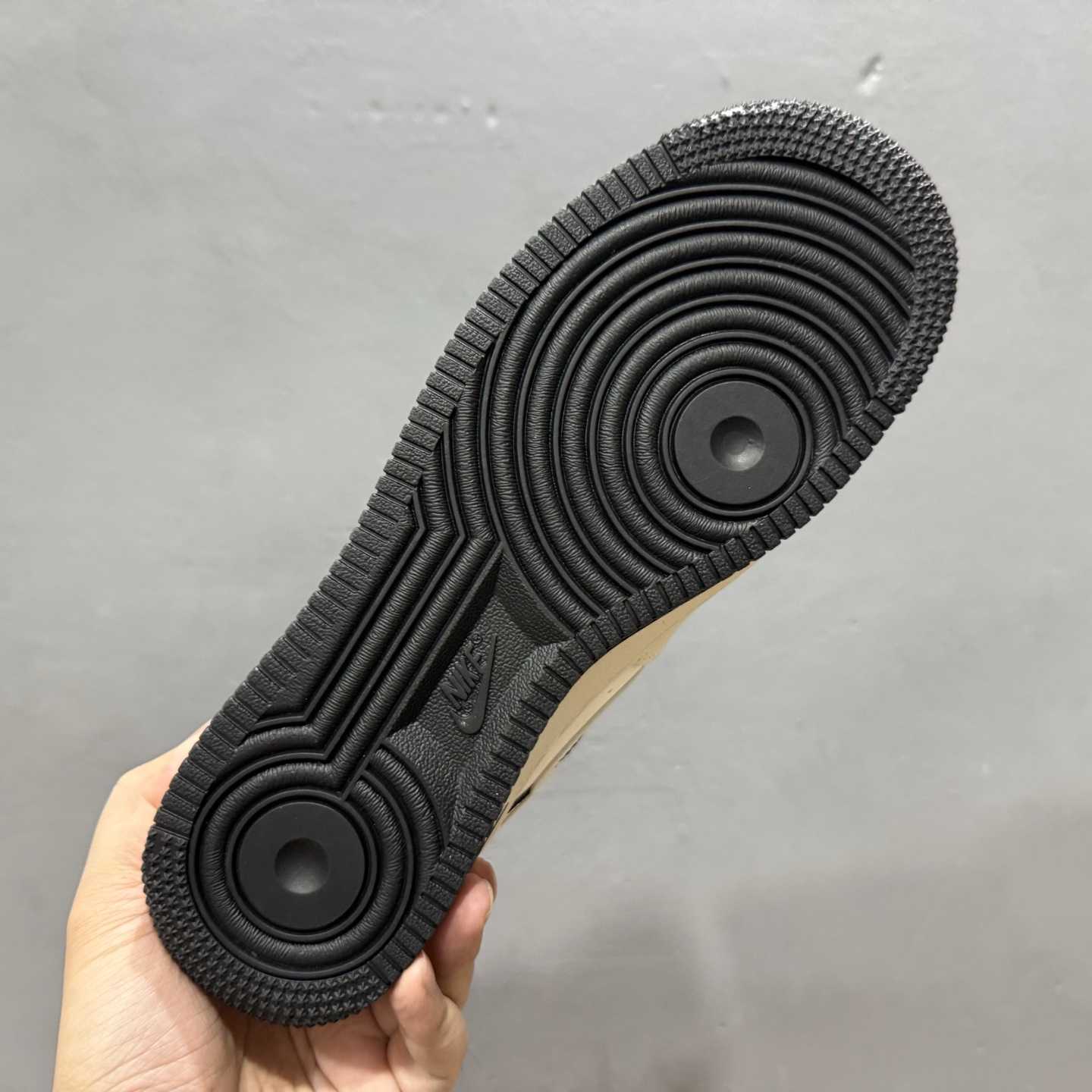 Supreme x Nike Air Force 1 ’07 Low “Sail / Black Trim” – XX3168-220 - EUR FASHION