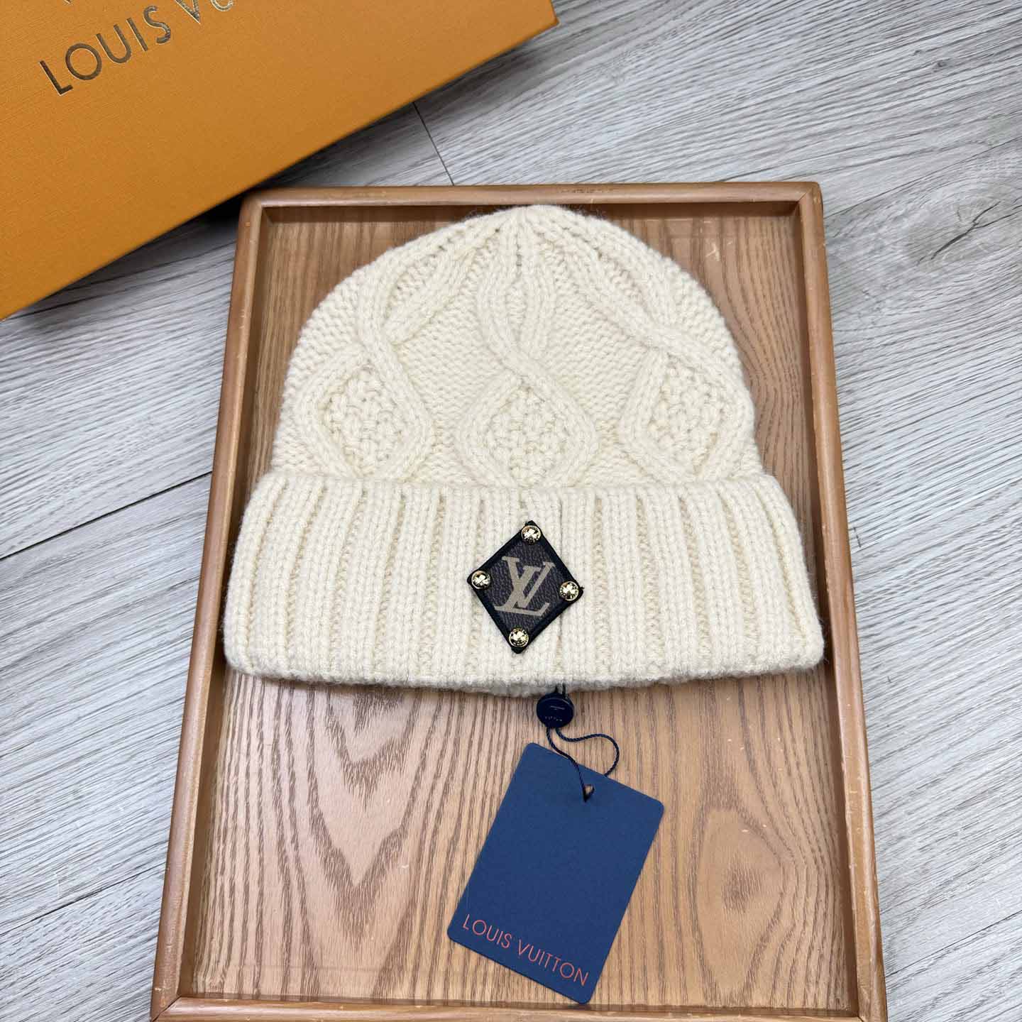 Louis Vuitton Beanie  - EUR FASHION