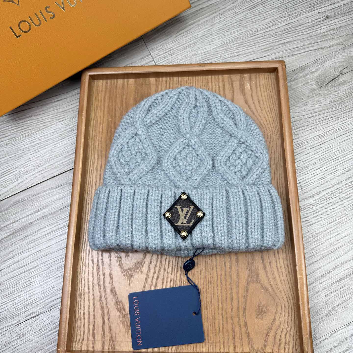 Louis Vuitton Beanie  - EUR FASHION