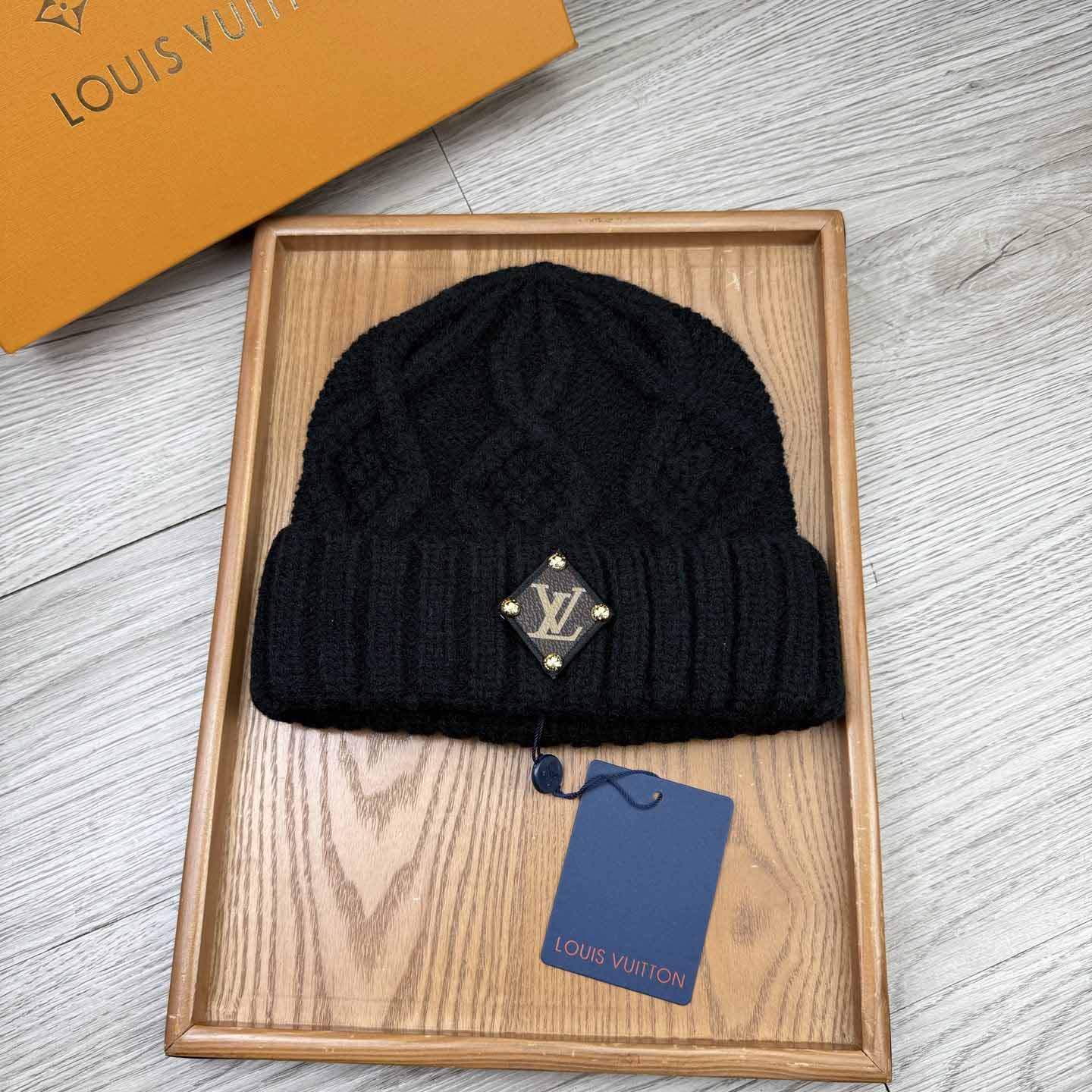 Louis Vuitton Beanie  - EUR FASHION