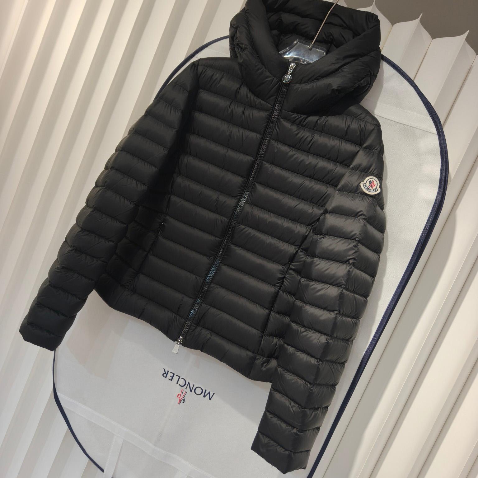 Moncler Ige Hooded Short Down Jacket - EUR FASHION