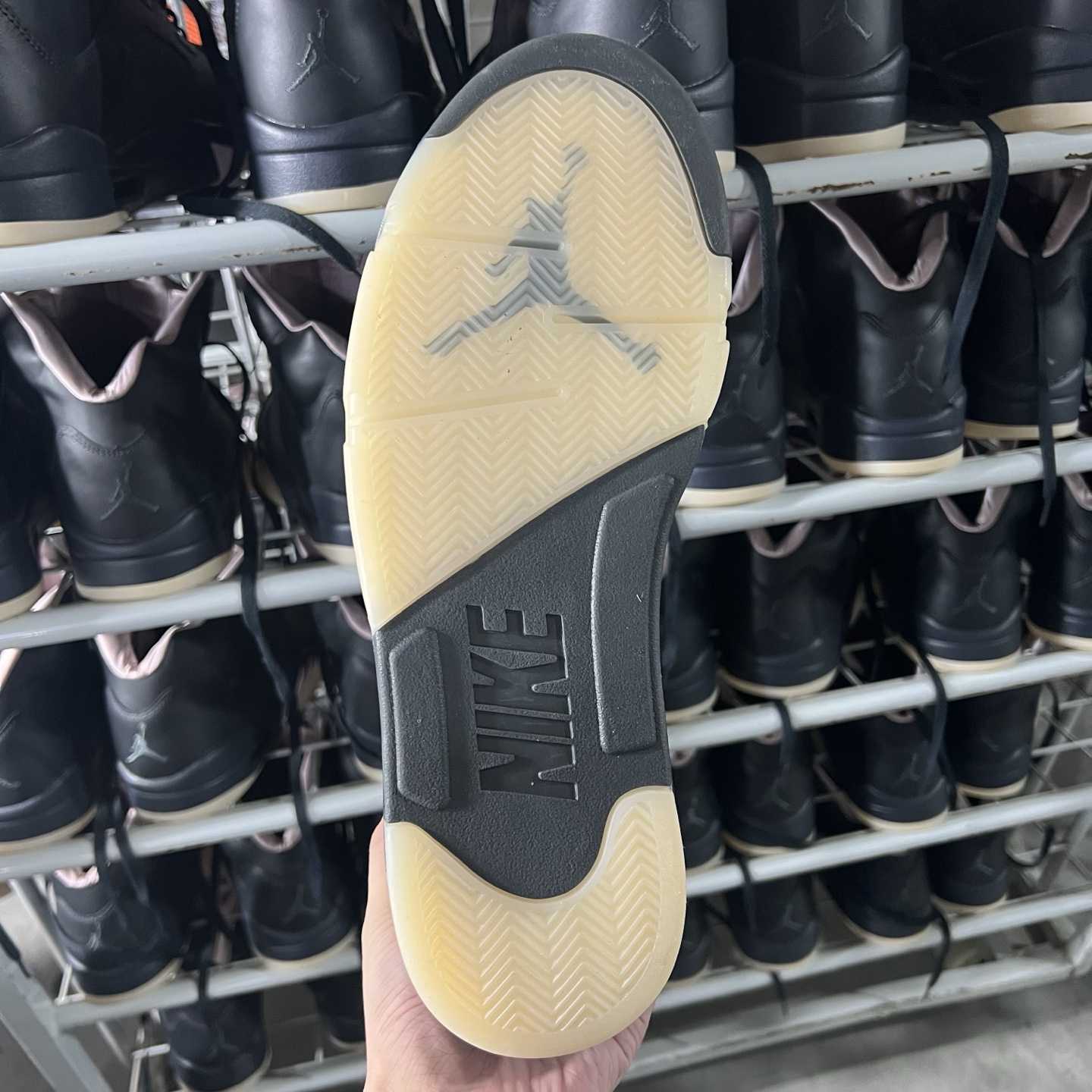 PSG x Air Jordan 5 “Off Noir” HQ3004-001  - EUR FASHION