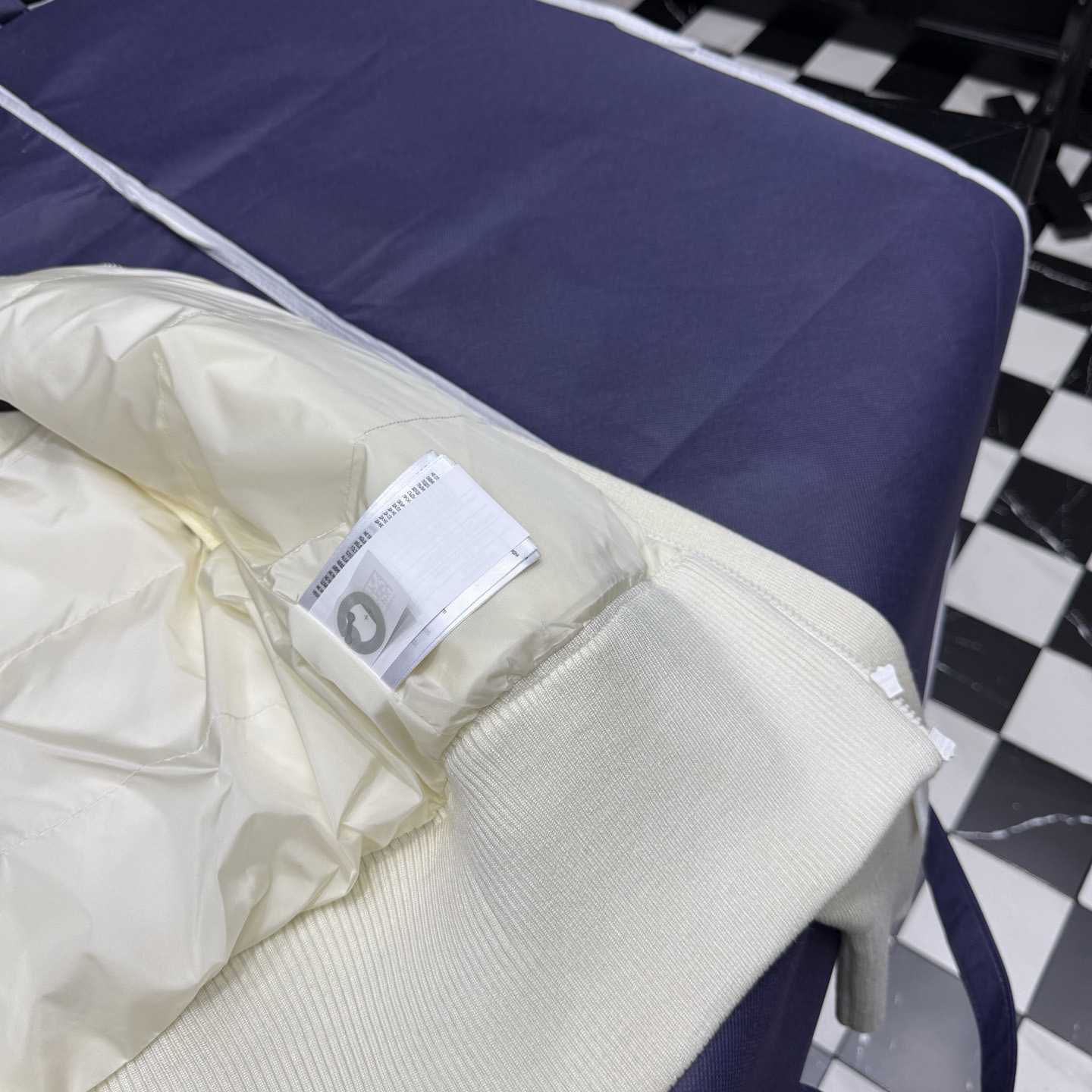 Canada Goose HyBridge® Wide Quilt Knit Jacket - EUR FASHION