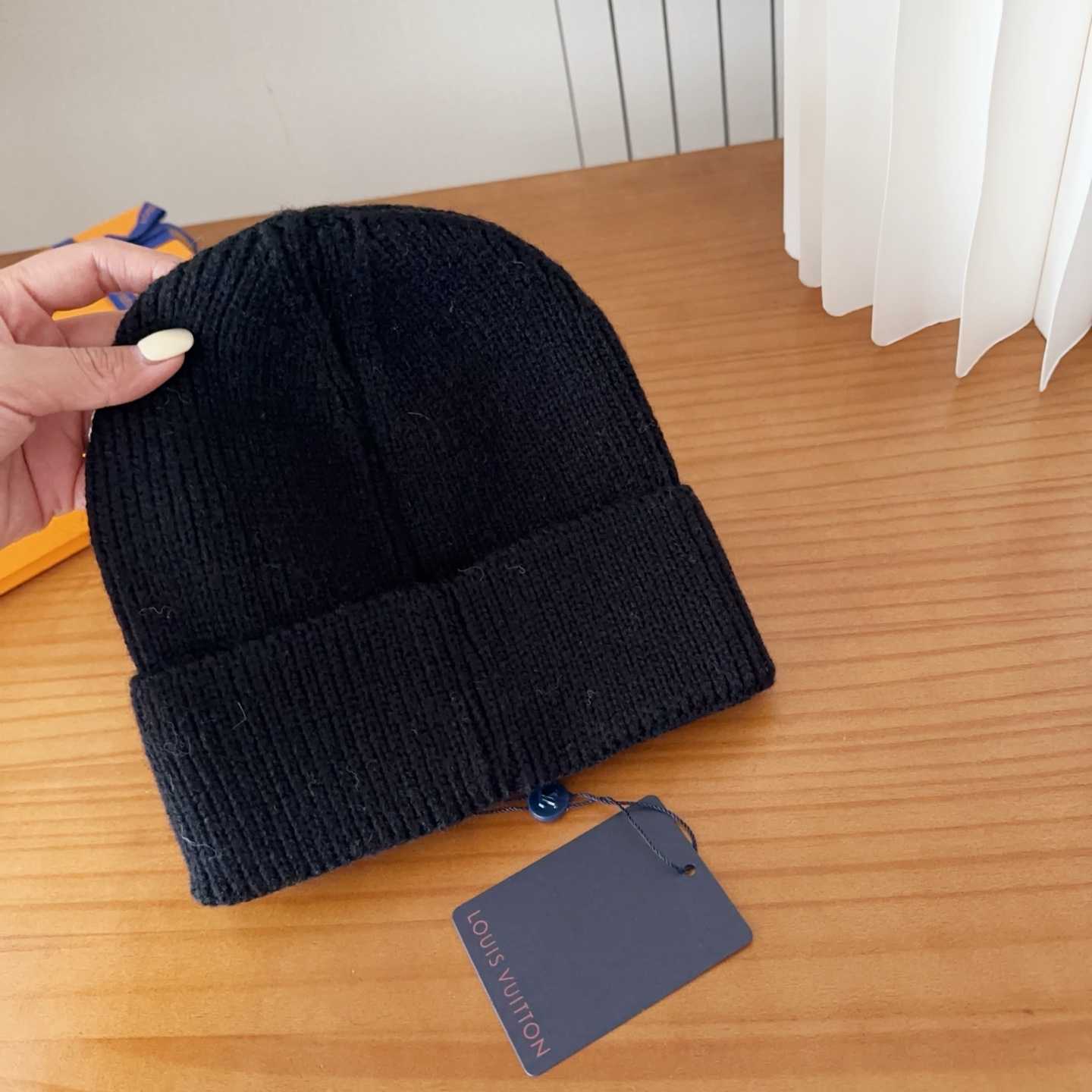 Louis Vuitton Beanie    - EUR FASHION