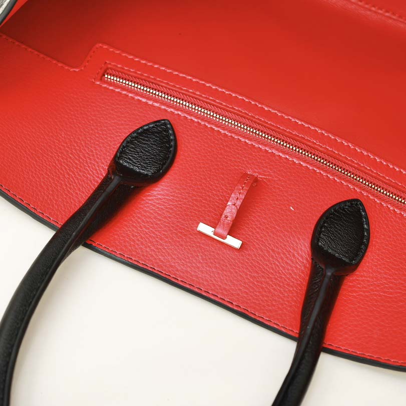 Ferragamo Hug Bicolor Handbag - EUR FASHION